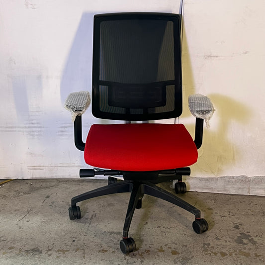 SITONIT SEATING Amplify Office Chair, Red Sz 19"W x 20"L x 42"H, 36-0164 (New Other, Distressed Box)