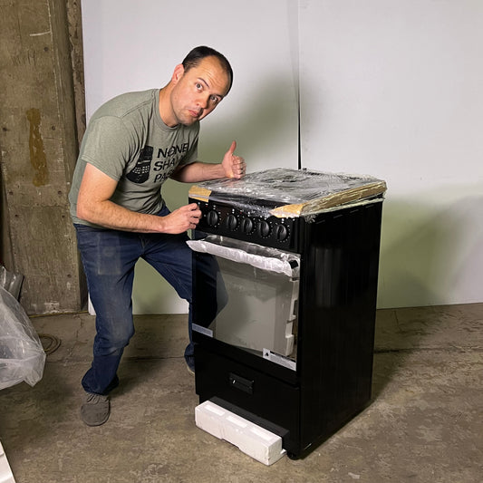 ZA@ PREMIUM LEVELLA Freestanding Electric Range 240V PRE2027GB Sz 19.5" x 25.2" x 39.3" Black (New)