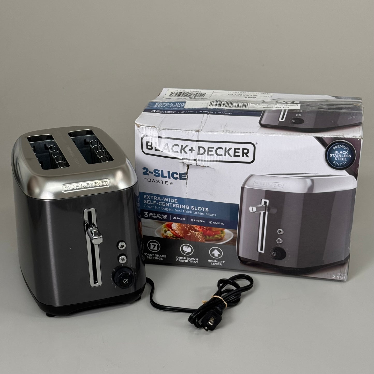 ZA@ BLACK & DECKER 2-Slice Bread Toaster Stainless Steel 12" x 7.5" Black TR3490BS (Store Returns)