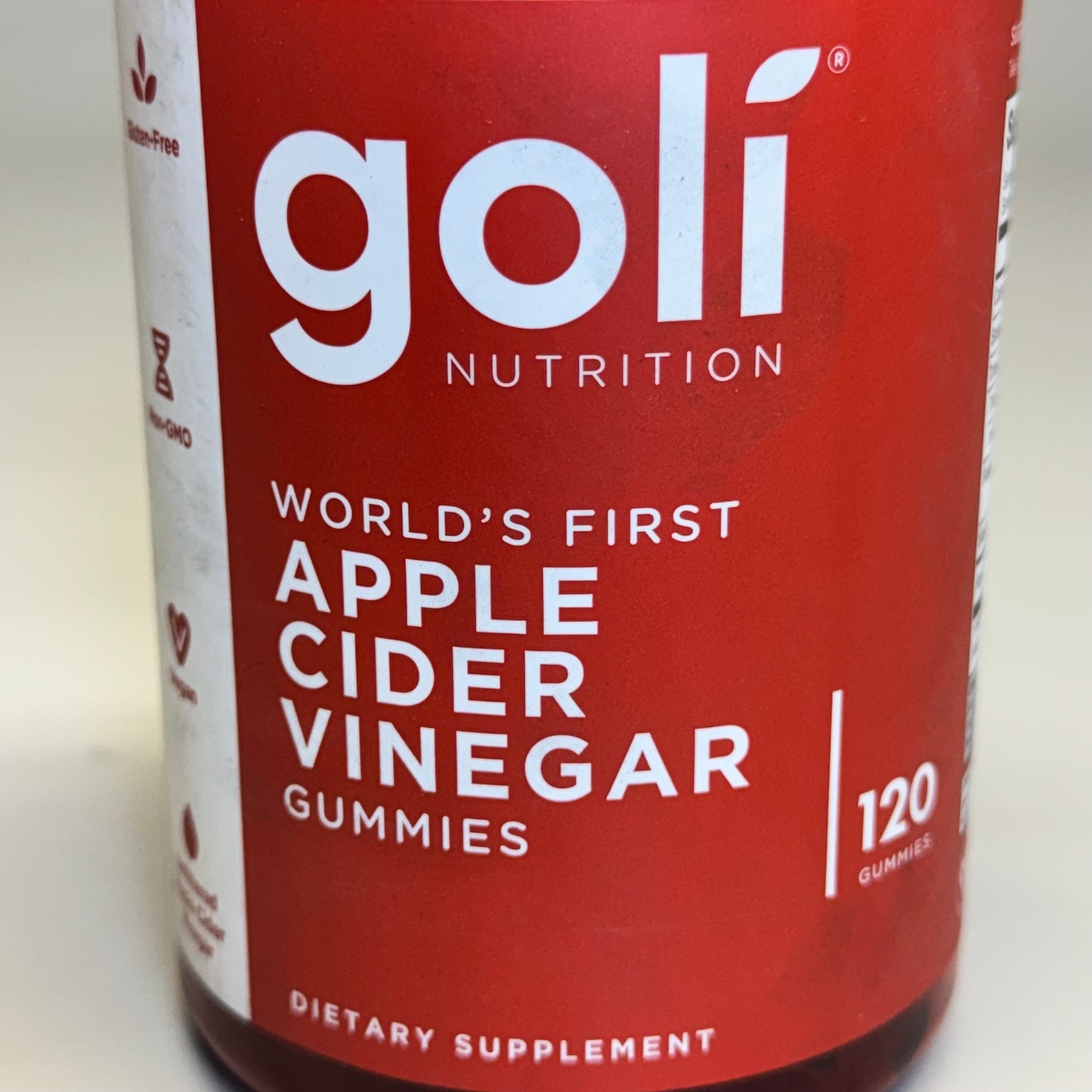 GOLÍ Nutrition Apple Cider Vinegar 120 Gummies Sz 6.5” H Red BB Exp 08/25