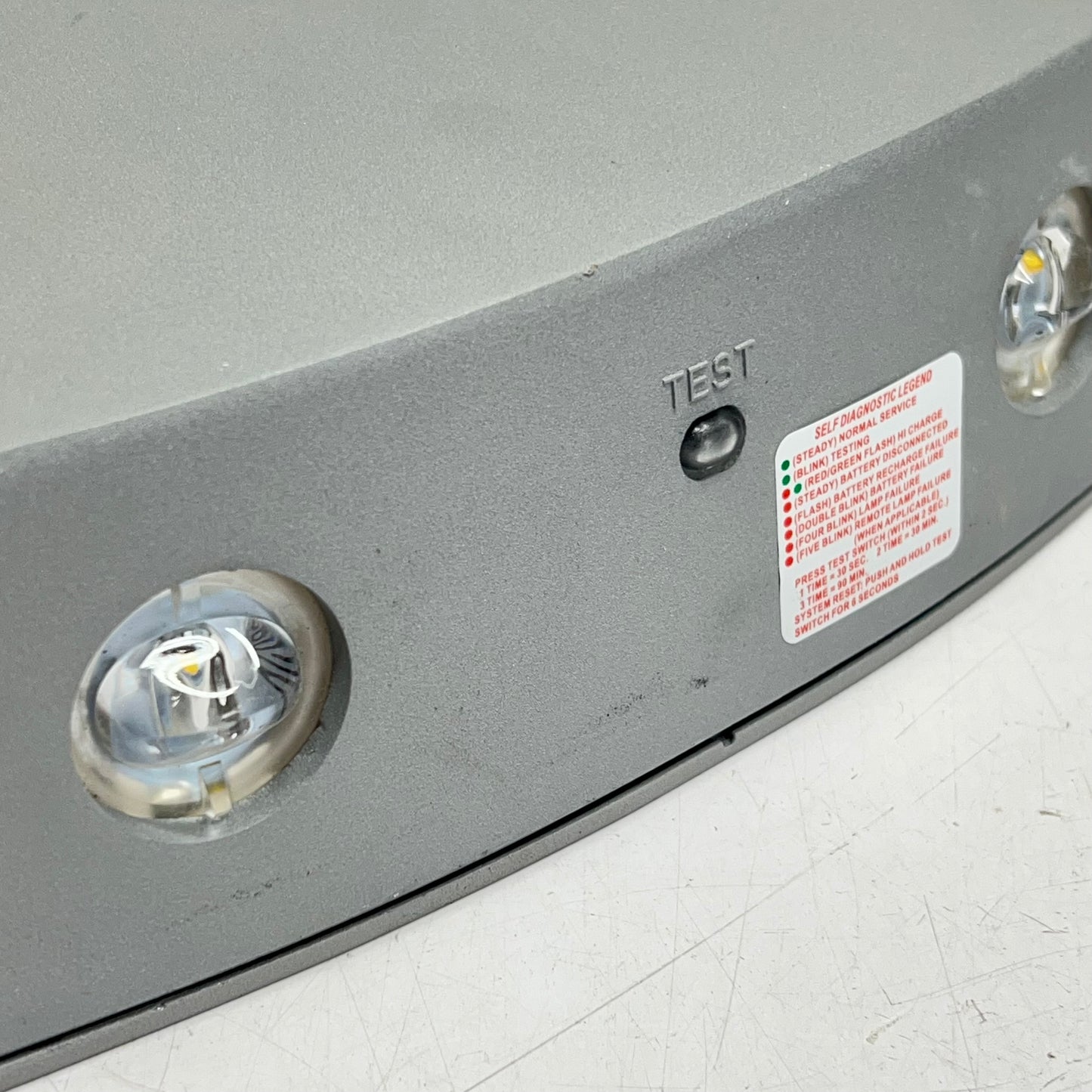 COOPER LIGHTING Sure-lites Led Emergency Light & Luminaire SELDWA50PS (Pre-Owned)