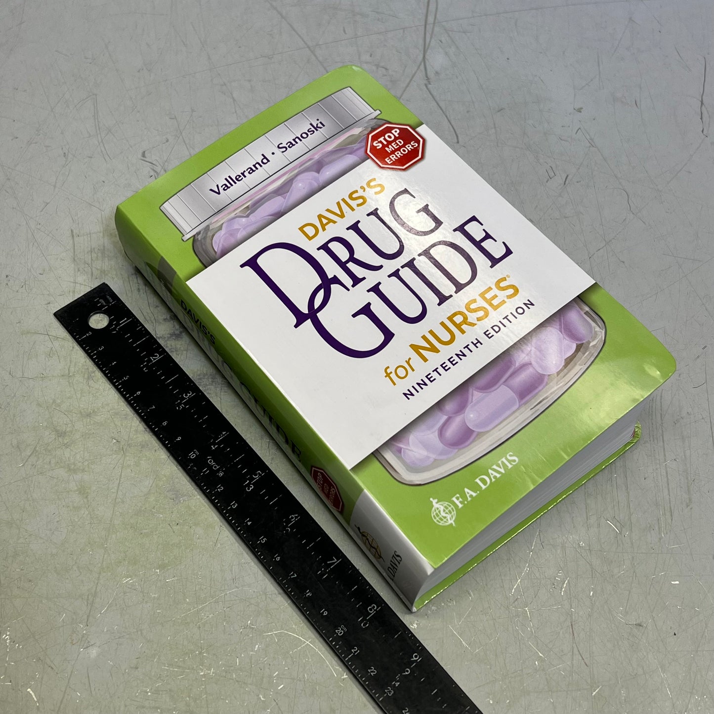 DAVIS'S DRUG GUIDE FOR NURSES 19TH EDITION  Paperback Book Medication Reference