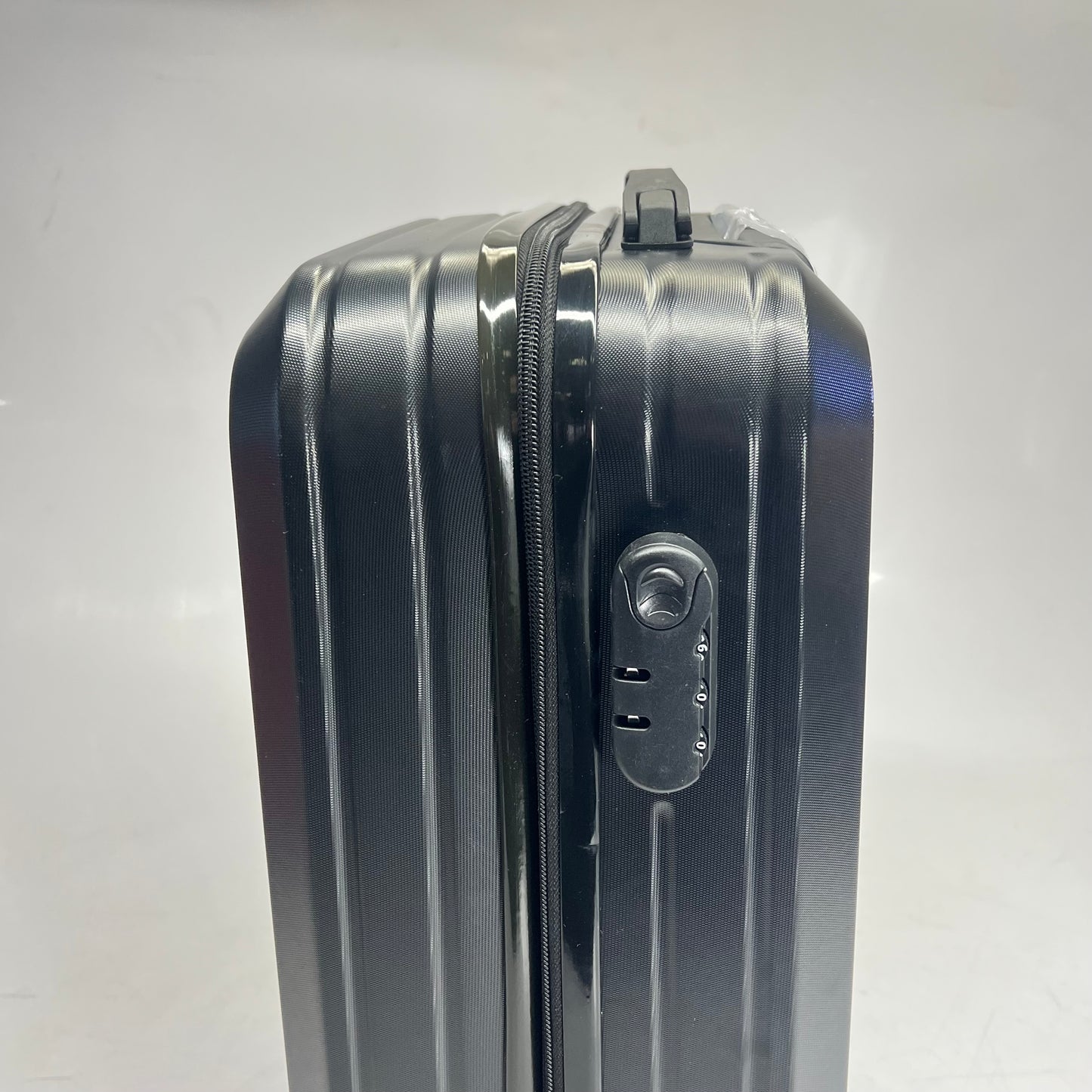 EMPIRE CITY  Rolling Hardshell Carry on Travel Case W/ Lock  20" Black 12890