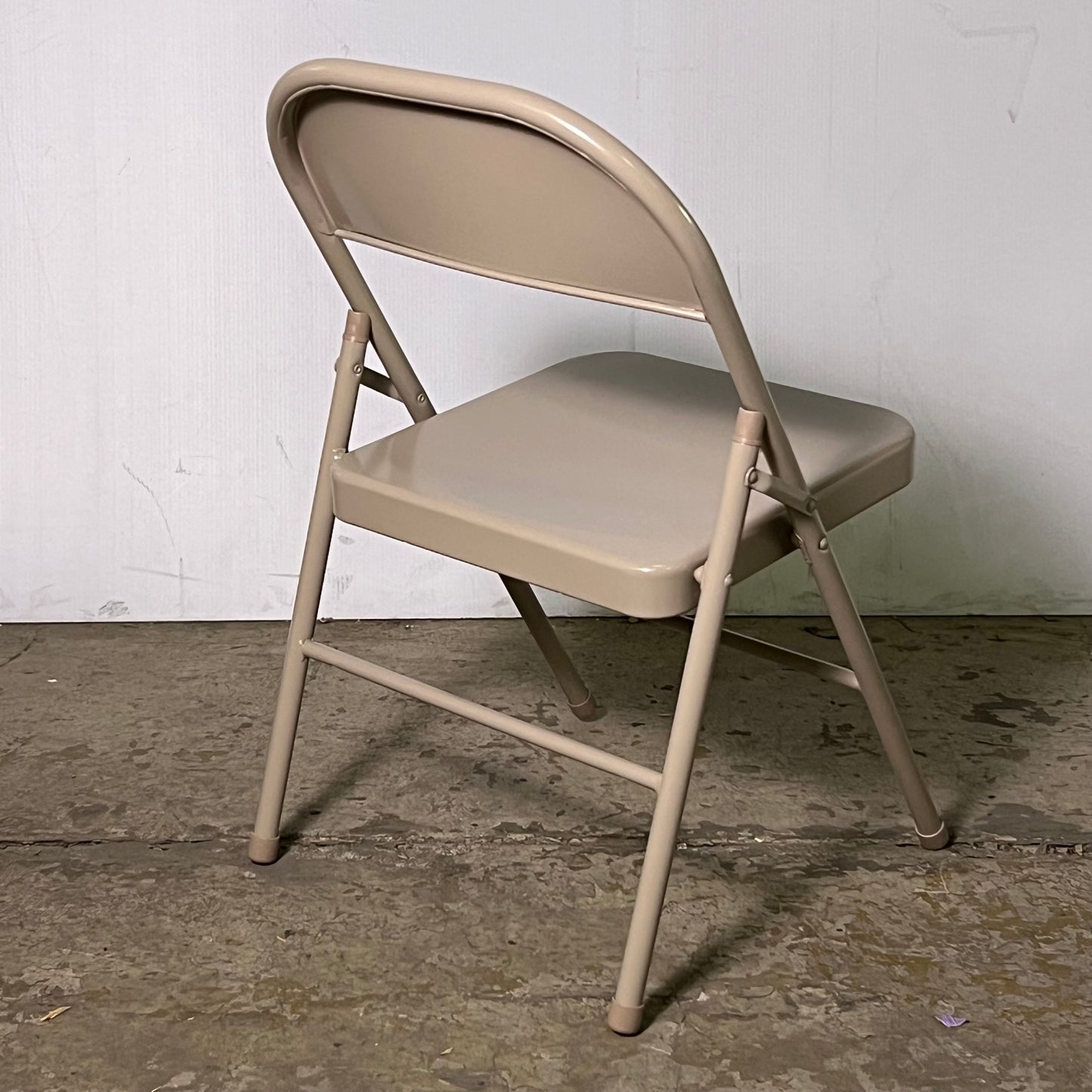 STAPLES (4 Pcs) Metal Office Stacking & Folding Chair, Beige 51503