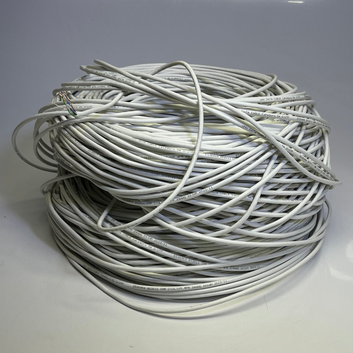UNV 1000 ft. Network Cable, White Cat5e