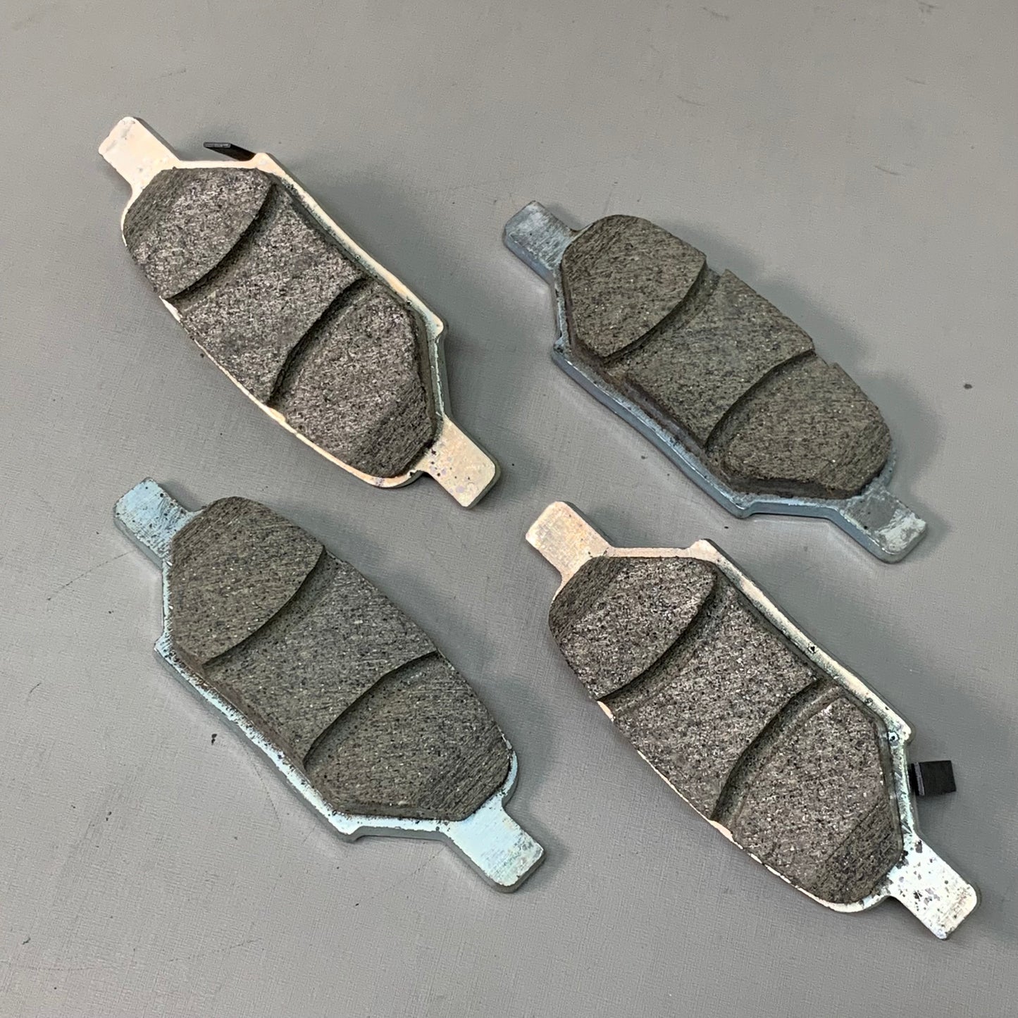 WAGNER OEx Premium Ceramic Disc Brake Pad Set 4 1/2" x 1 1/2" OEX1033A