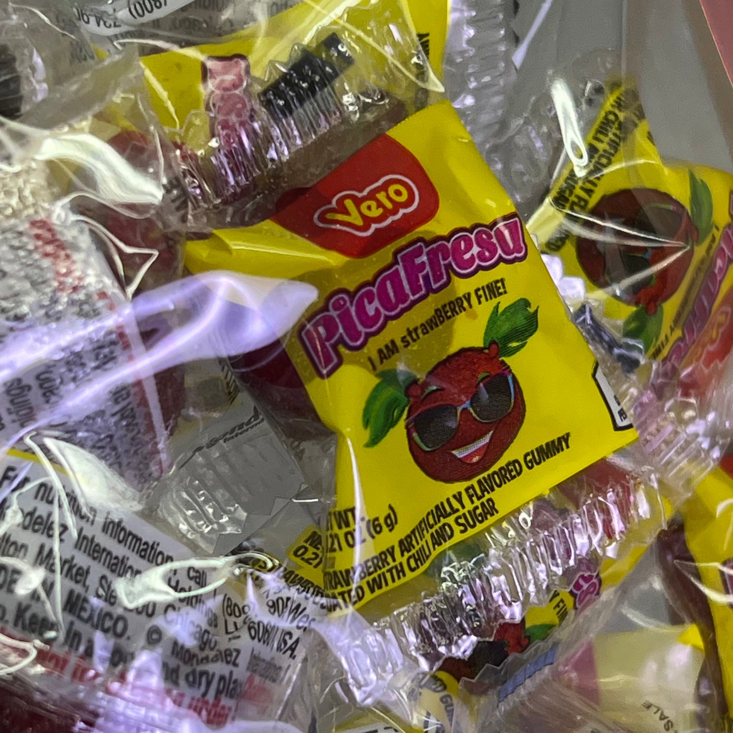 LA FIESTA (12 PACK, 11 PIECES PER PACKAGE) Pica Fresa Strawberry Gummies 2 oz