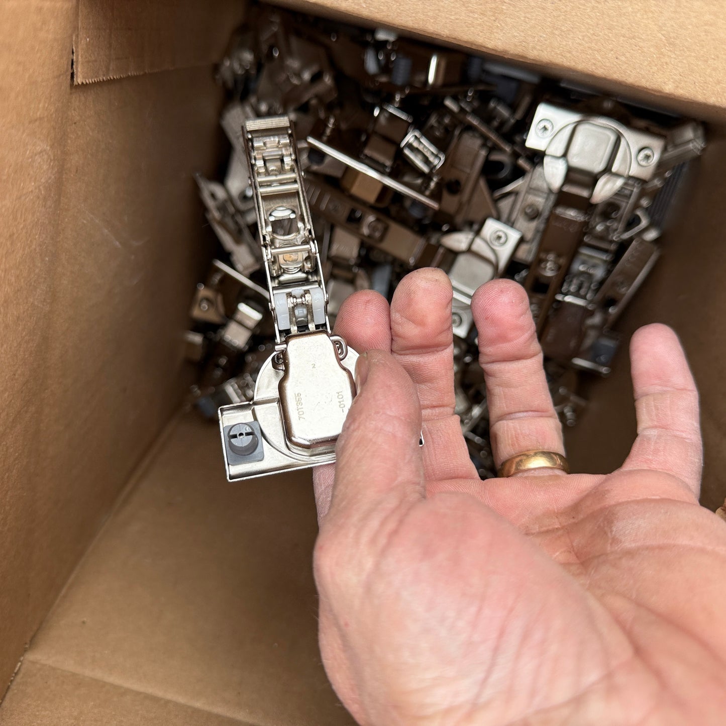 ZA@ Pallet of REBORN CABINETS Pressed Wood Cabinetry Parts Black, White (AS-IS)