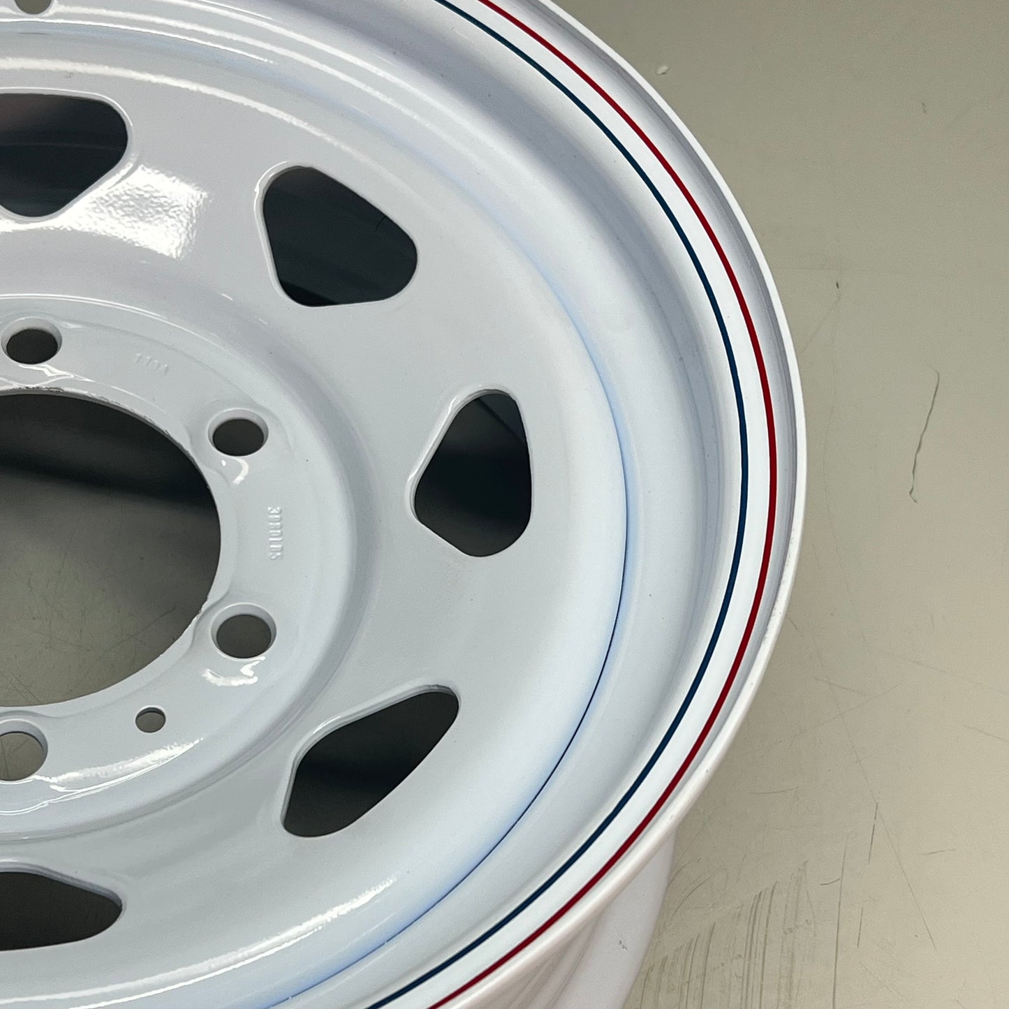 CARLISLE  8-Spoke Trailer Wheel 15 X 6 White W/ Red & Blue Stripe 1522660564B