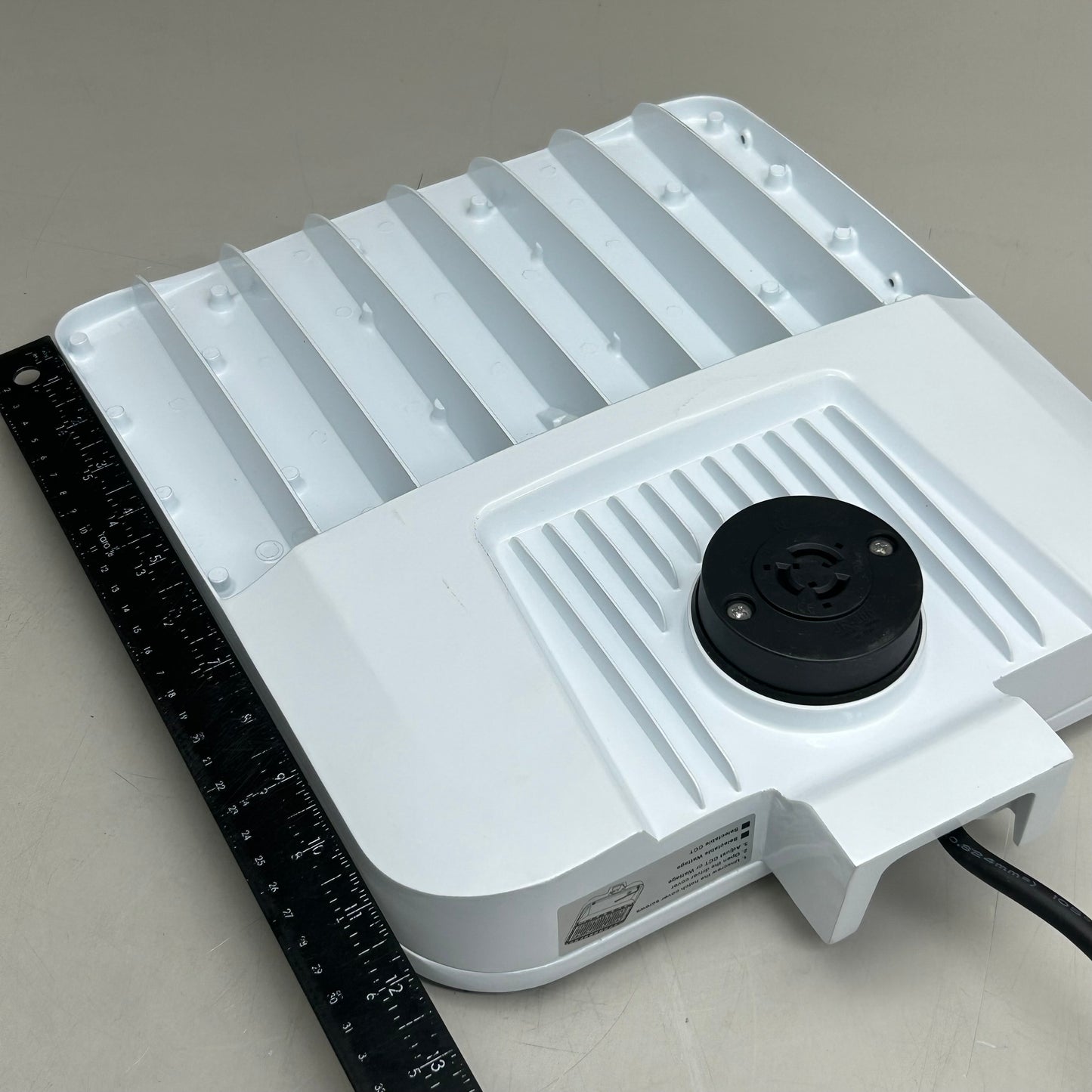 SUNCO LED Area/ Parking Lot Light 80/100/120W White AXL-150-SEL-WHIT-T5-SQ/RP