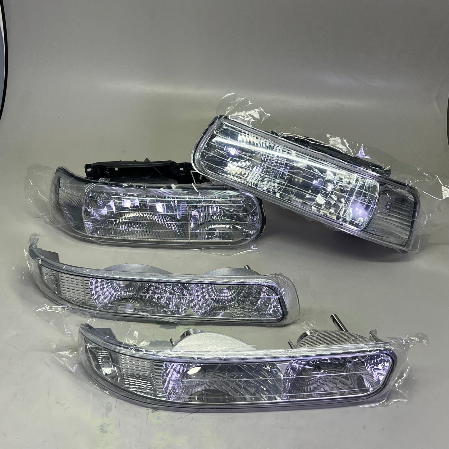 ECCPP Headlights LH & RH Front For 99-02 Chevy Silverado 00-06 Suburban 128309