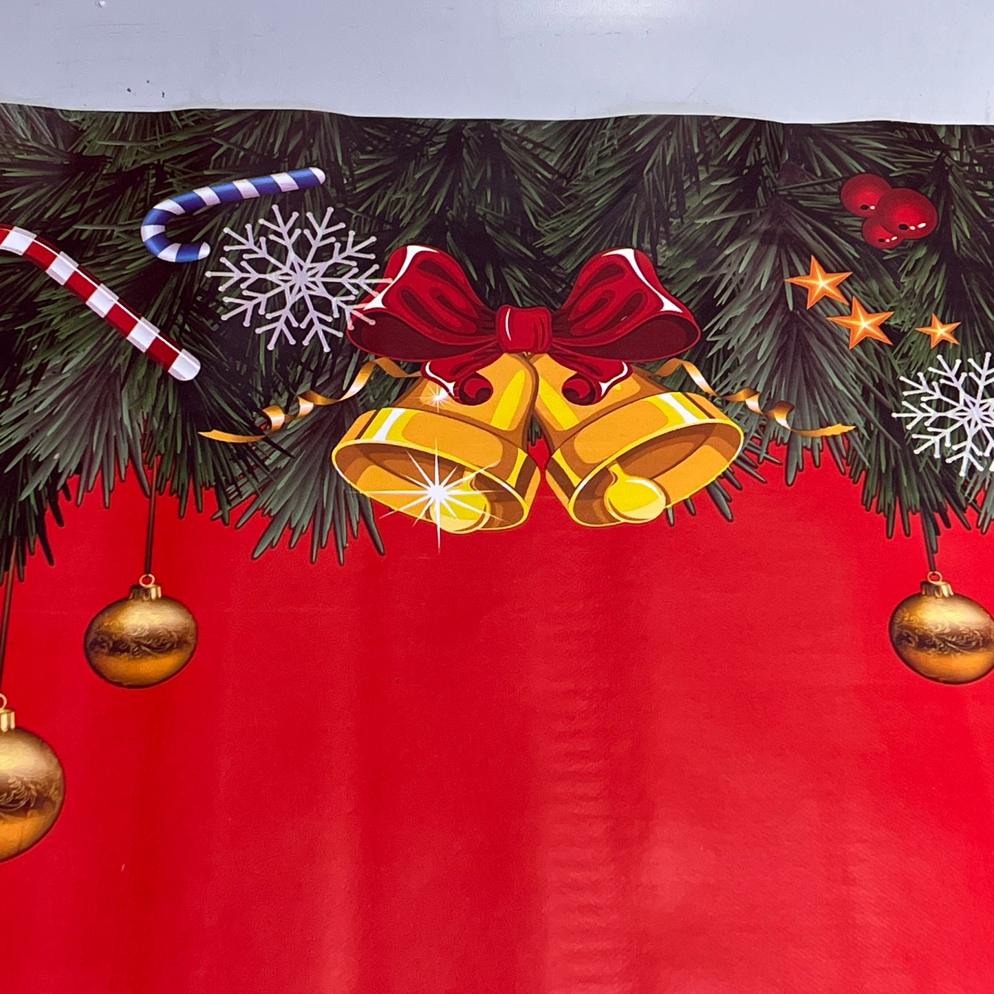 Christmas Poinsettia/Ornaments Pattern Vinyl Table Cloth 20 Yds/60' Red/Green