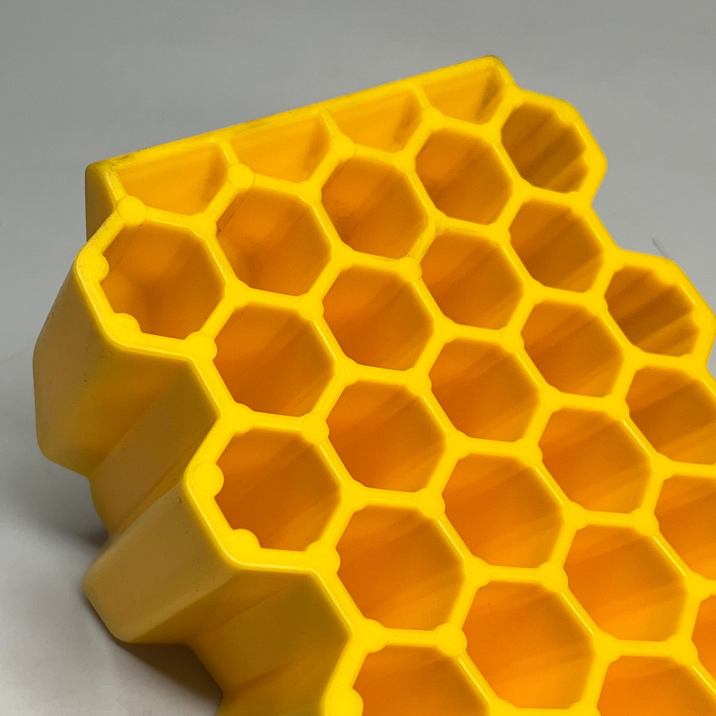 CAMCO Honeycomb Curved Camper/RV Leveler Chock 4" Lift Yellow/Black 44428