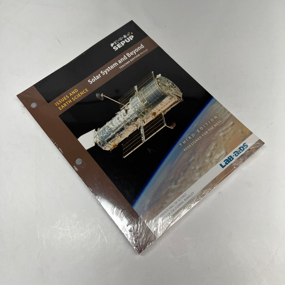 LAB AIDS Issues & Earth Science Solar System & Beyond Teachers Edition & Binder