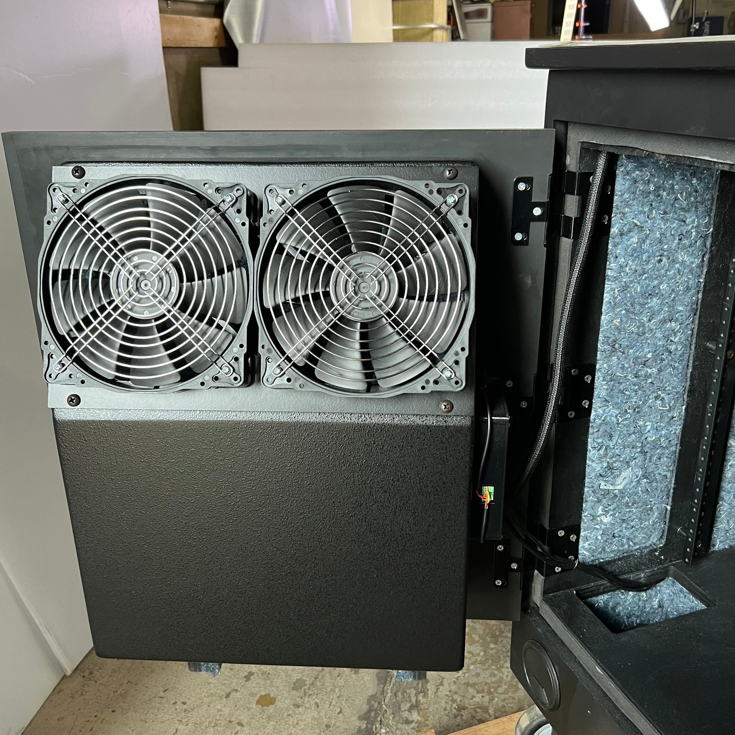 ARGOSY IsoBox PRO12 w/ Right-Hand Door Swing Black Satin on Oak Trim