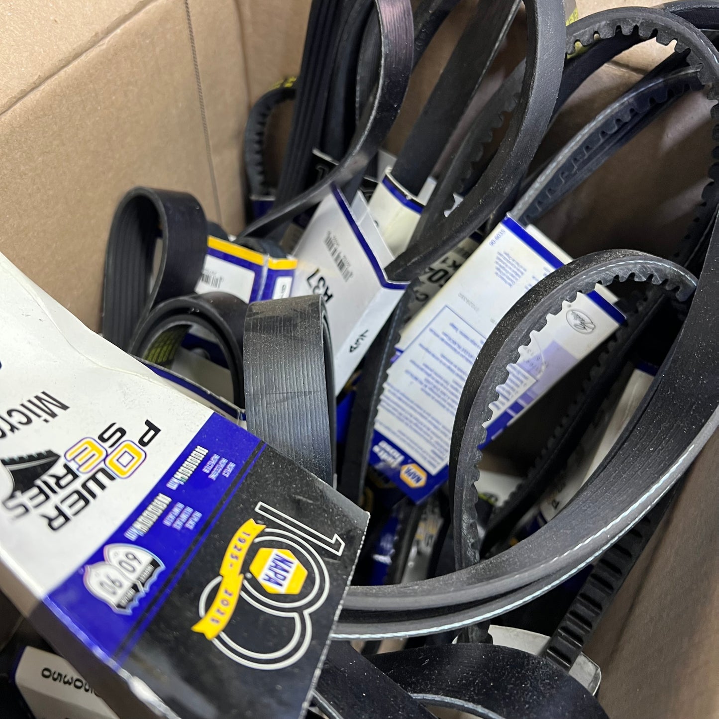 ZA@ NAPA (7.4 POUNDS) Assorted Box of Serpentine / V-Belt Parts Black