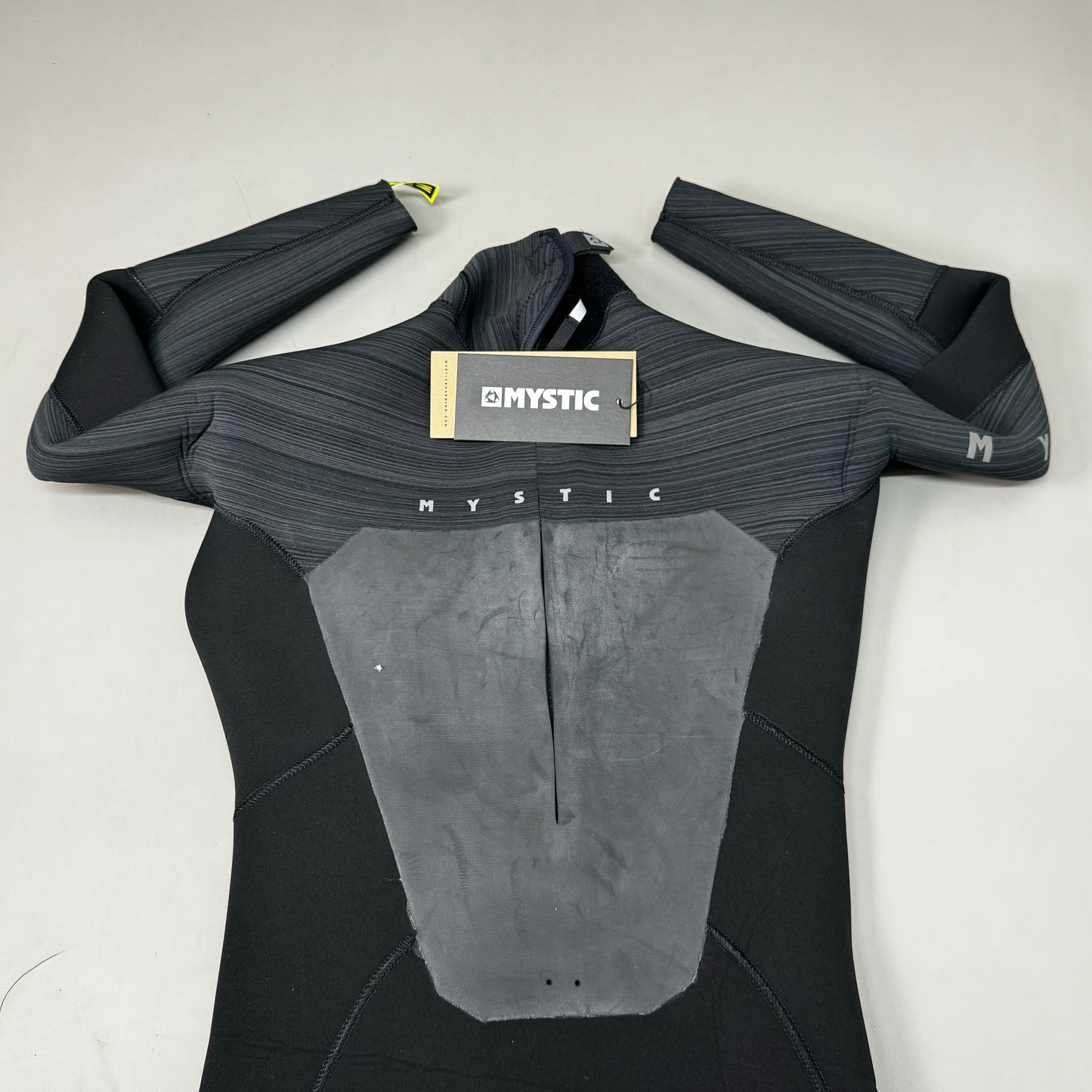 MYSTIC Majestic 2022 Fullsuit Back-zip Knitflex+ 5/4mm Sz M Black 35000.220005