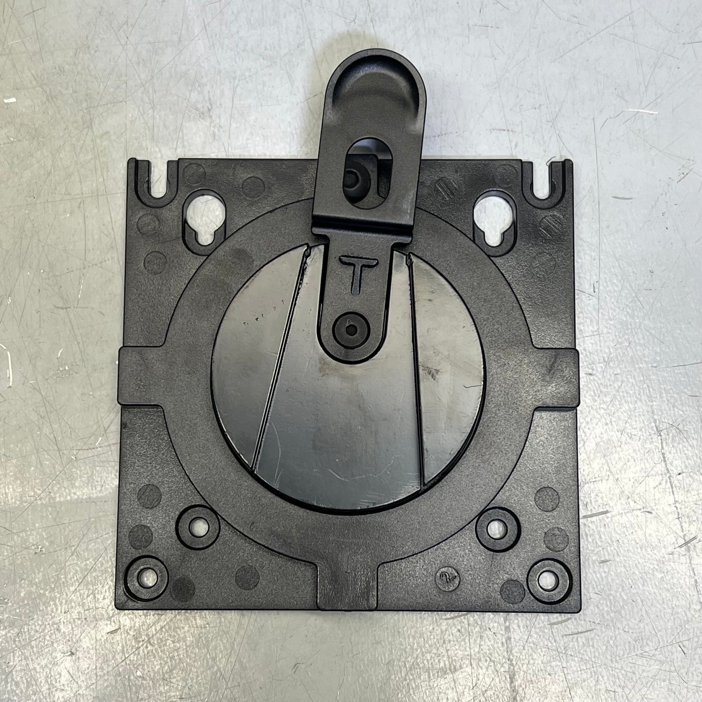 ZA@ CHEIF Monitor Arm Mount Fits 10-32" Screens 15lb Per Screen DMA2B (No Hardware) Arms Don't Close