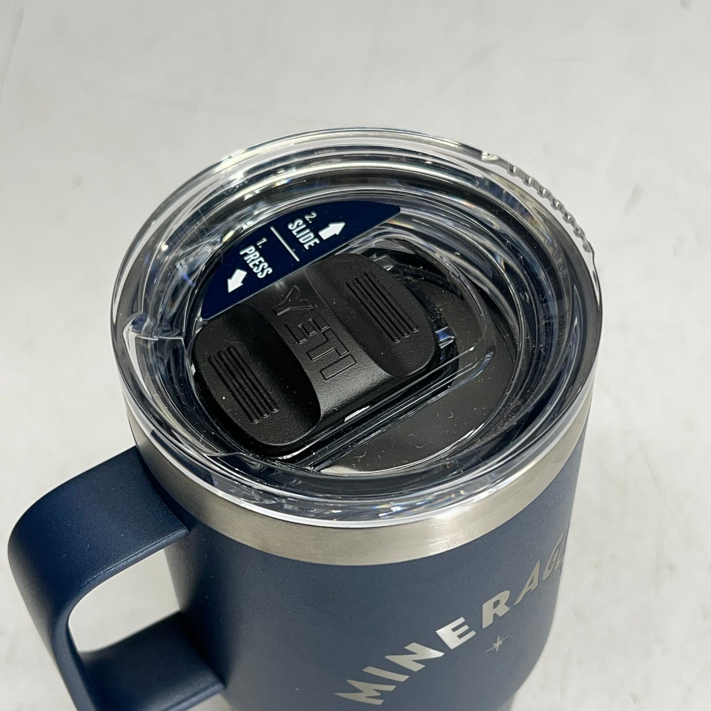 YETI Rambler Double Wall Travel Mug Etched Mineragua 20oz Navy Blue 4010