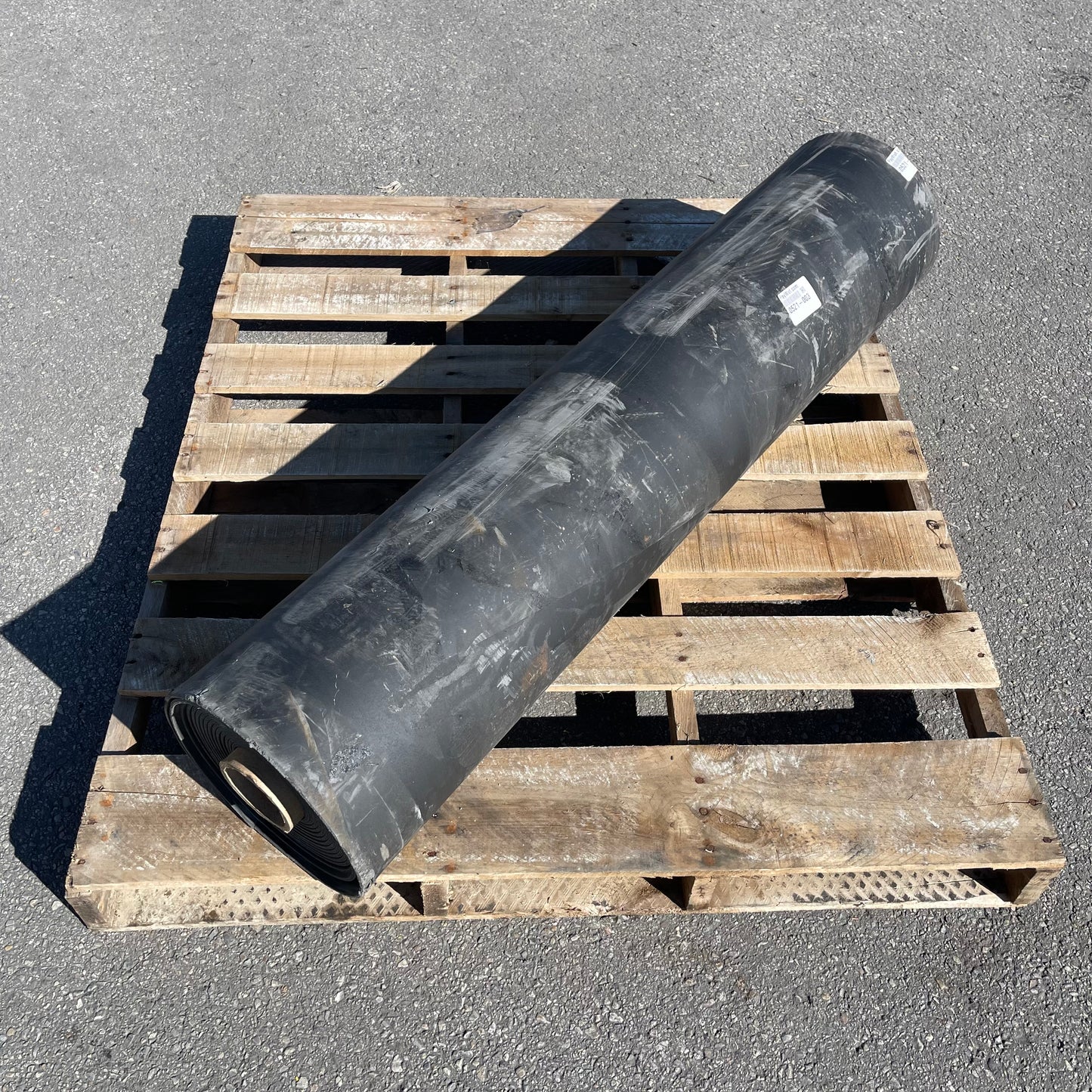 ZA@ Pallet of MIXED Rubber Flooring Roll 4’ Wide Black (AS-IS)