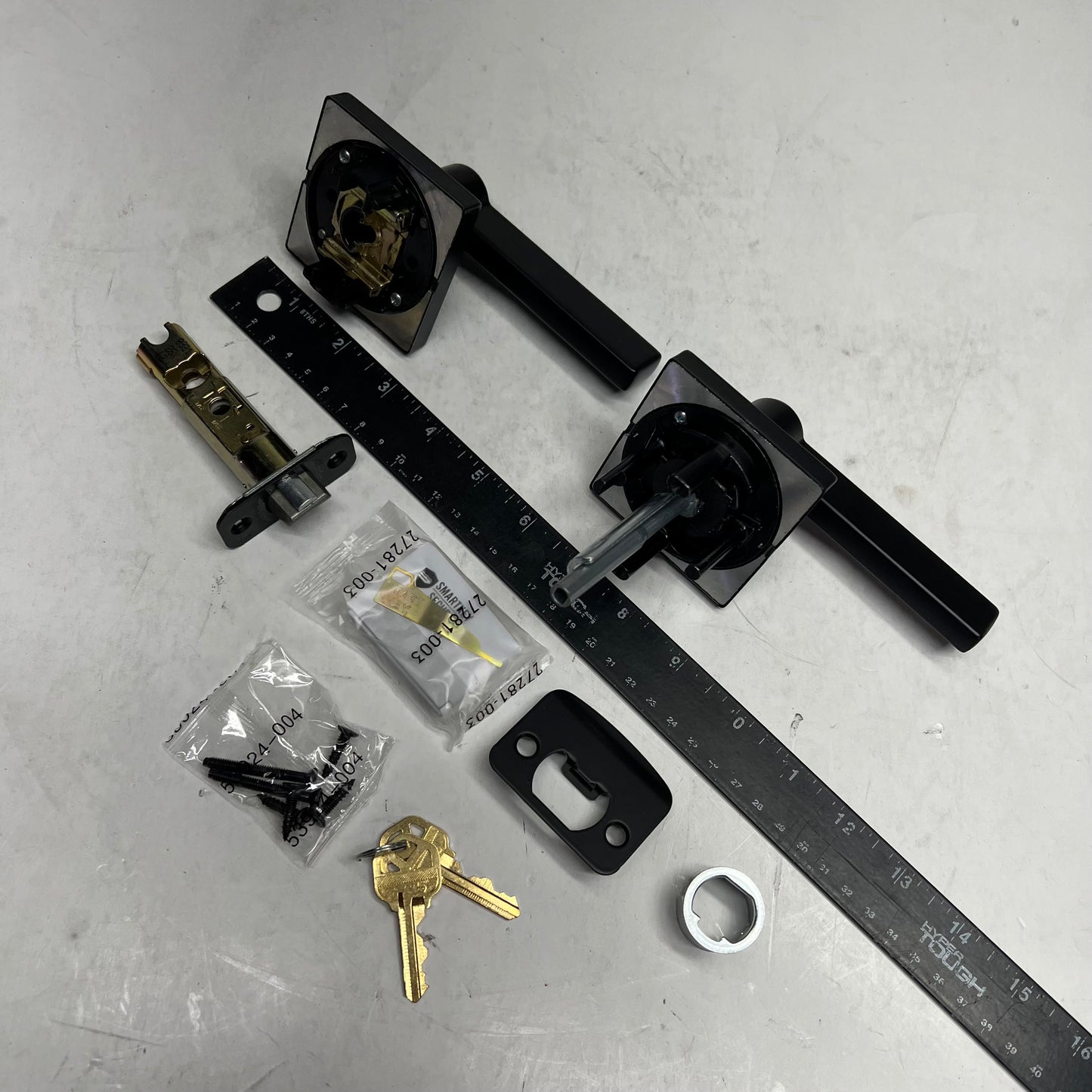 KWIKSET Halifax Square Keyed Entry Handle Smartkey Matte Black 97402-920