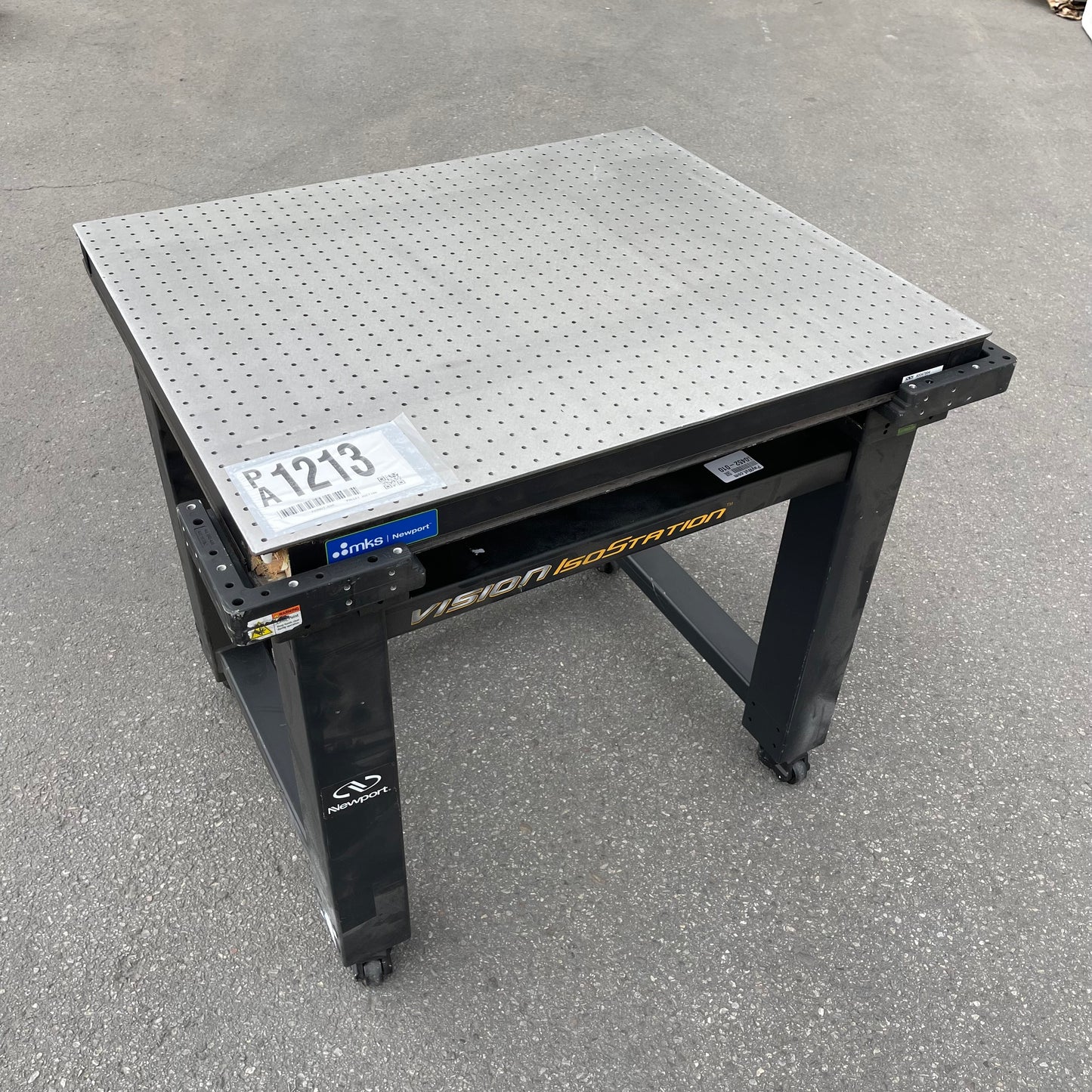 NEWPORT Vision IsoStation Optical Workstation Black 39"x34"x33" (AS-IS)