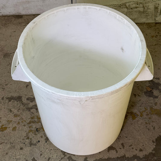 SPARTA CARLISLE 10 Gal. Commercial Trash Can Heavy Duty - White Sz 15"D x 18"H 84101002