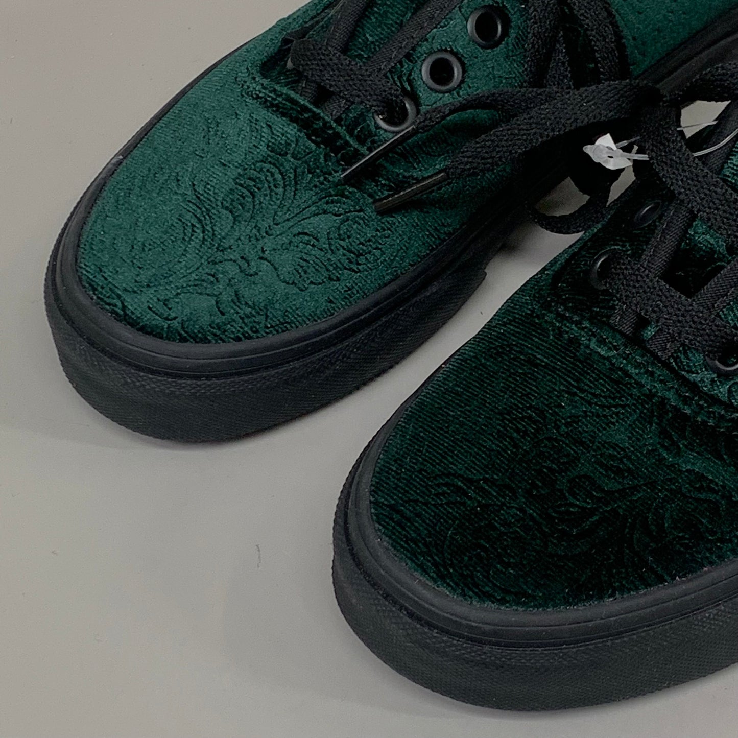 VANS Paisley Pattern Velvet Sneaker Mens SZ 4 Womens SZ 5.5 Black/Jungle Green