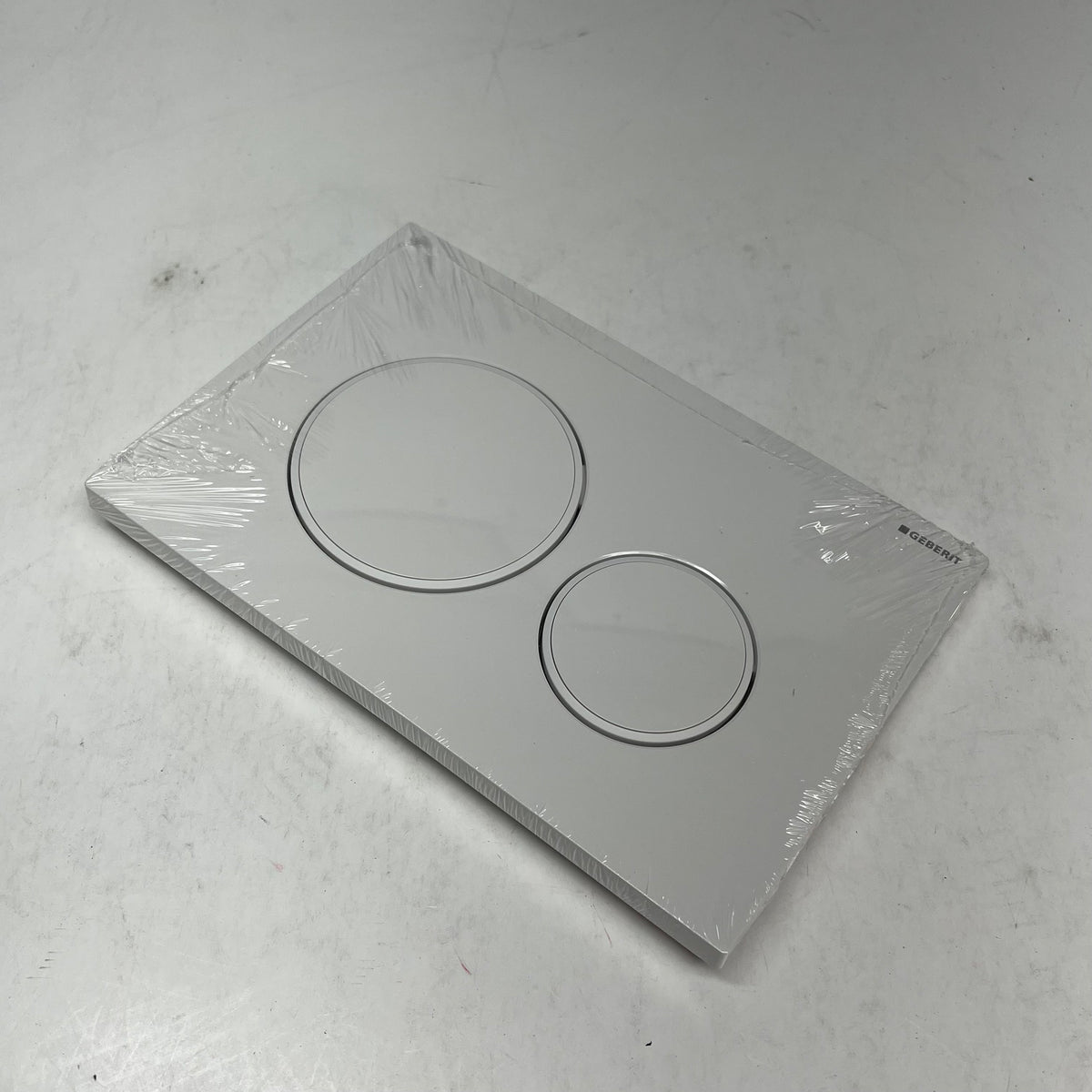 GERBERIT Sigma 20 Round Flush Plate  Gloss White W/ Matte White 115.882.11.1