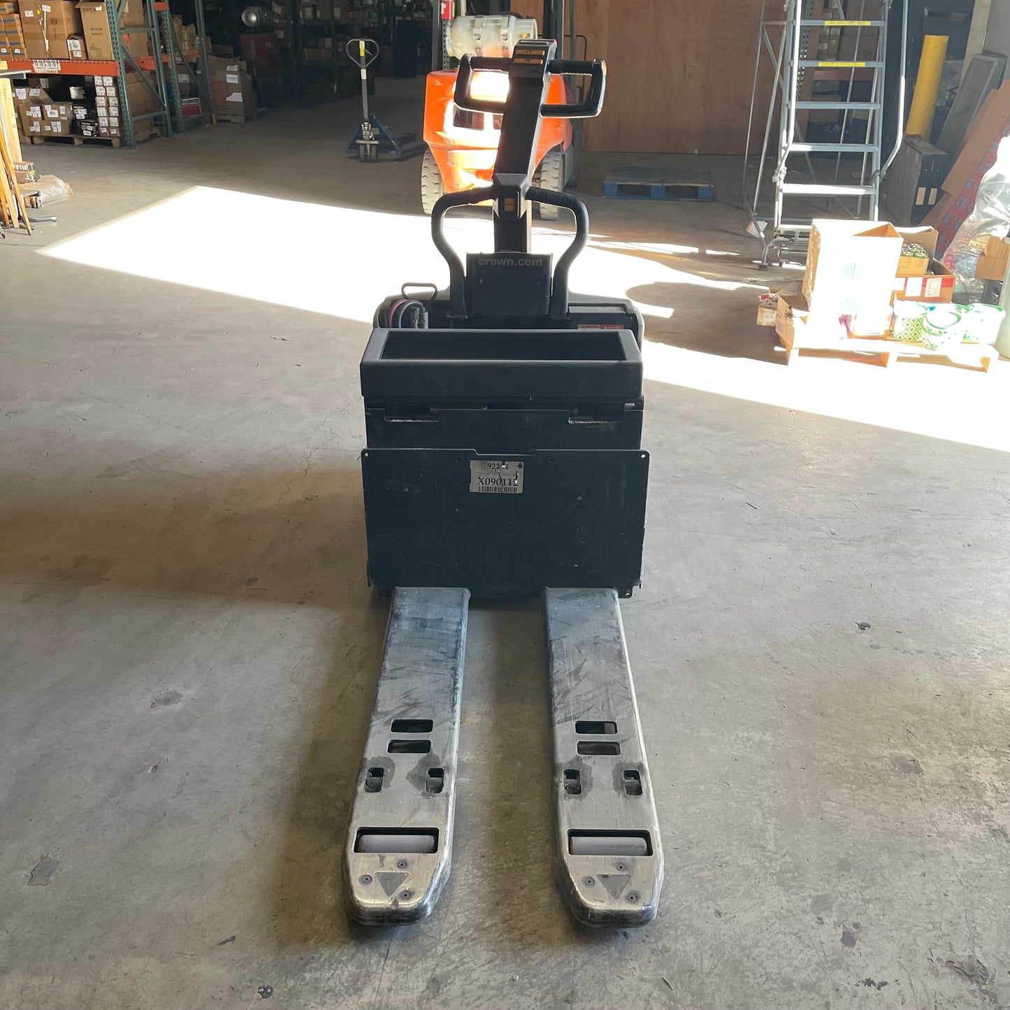 Z@ CROWN End Control Electric Pallet Jack PE 4500 Black & Grey (Used, Working)