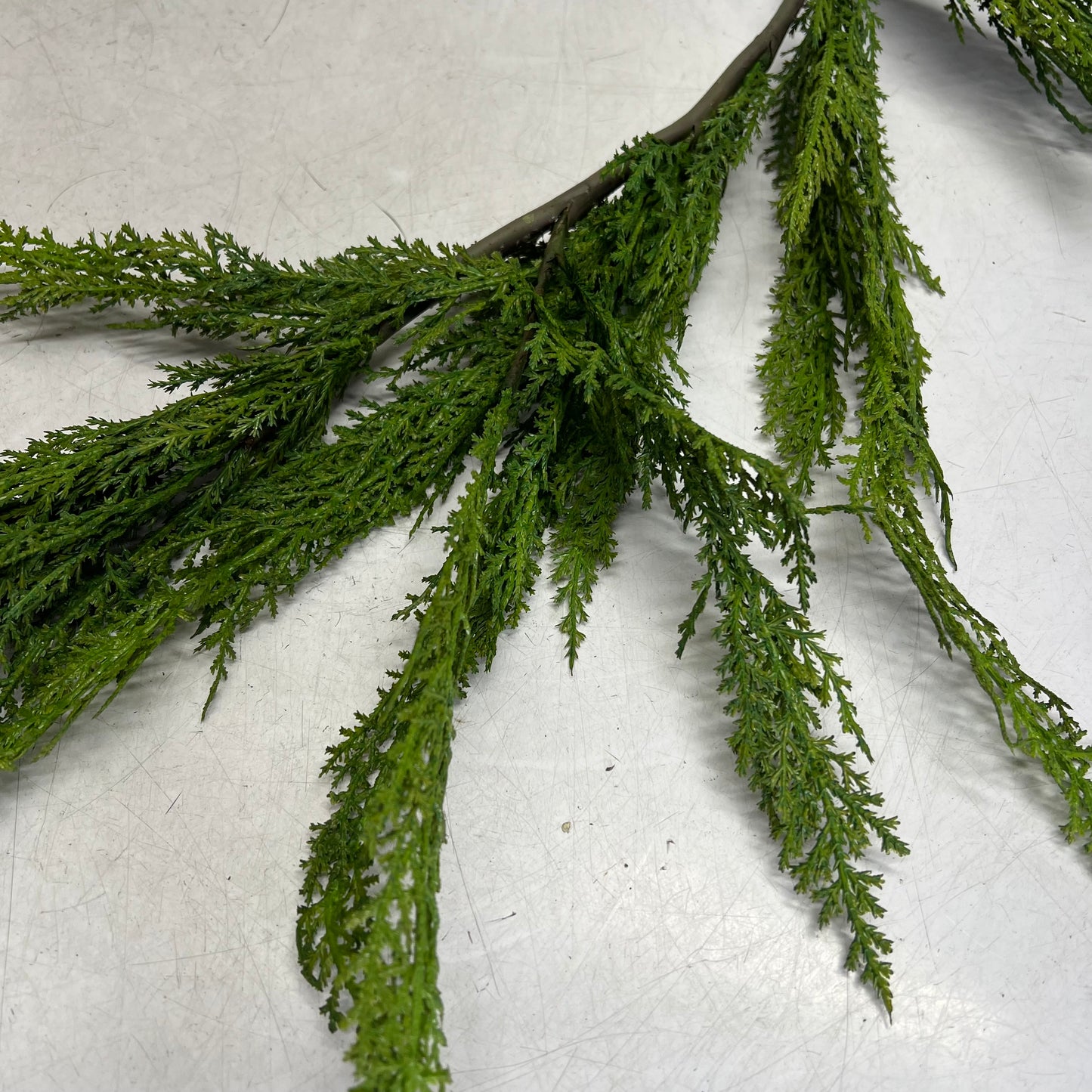 RAZ IMPORTS Natural Cedar Garland W/ Hangable Loop 5.5' Green G4222756