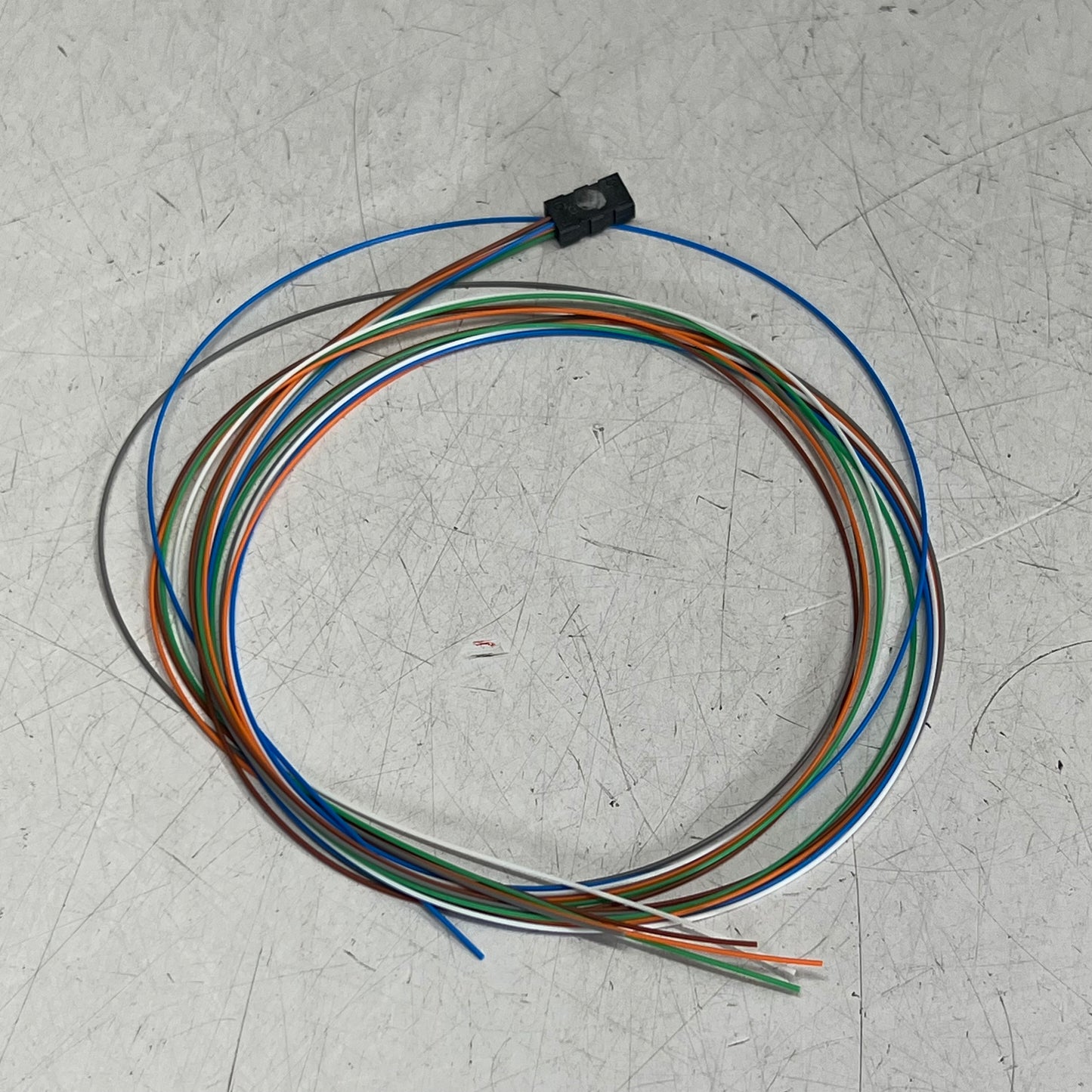 BELDEN Optical Fiber Field Breakout Kit Plastic Housing 6 Fiber 6 Tubes AX101100