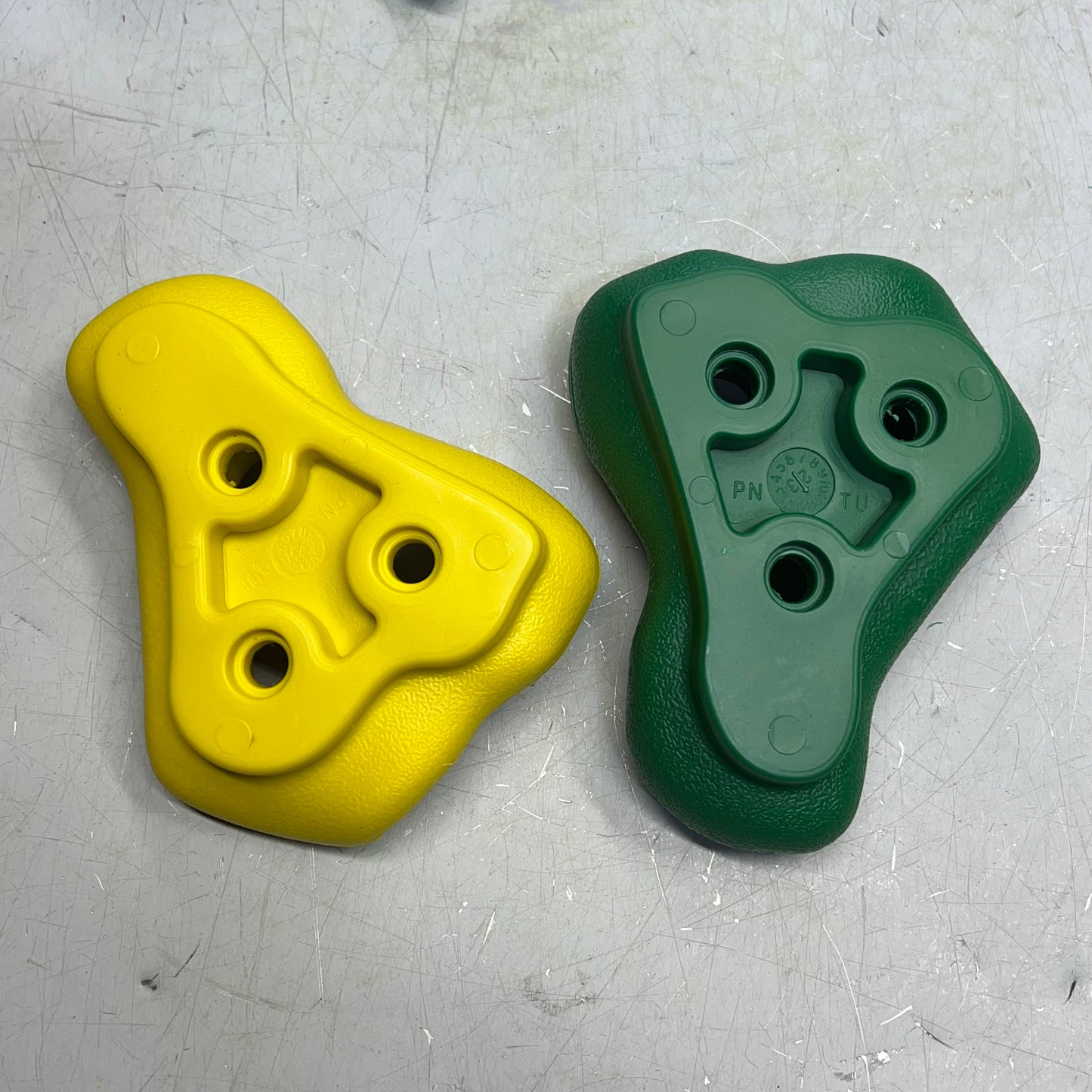 GORILLA (10 PACK) Durable Rock Wall Rocks W/ Hardware Green & Yellow 07-0008