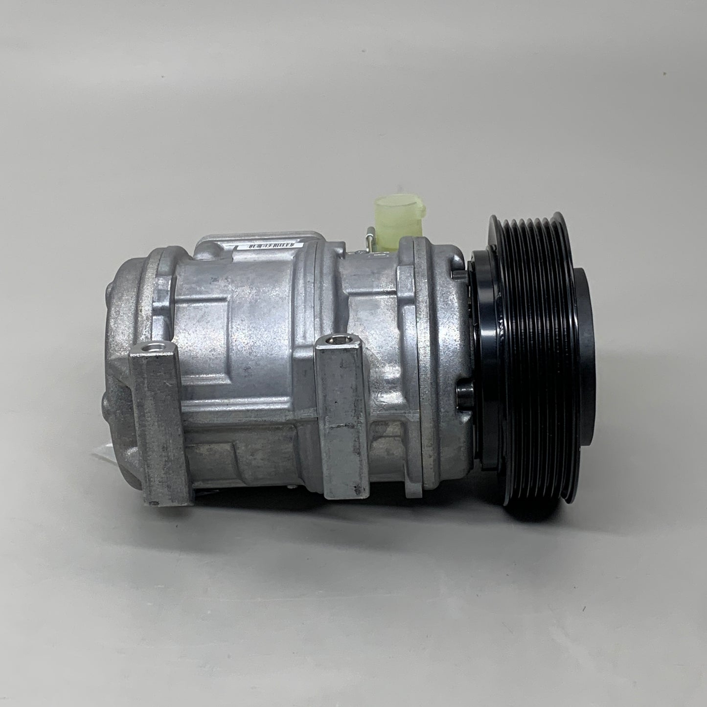 DENSO A/C Compressor With Clutch Silver/Black/Green 27722 471-6042