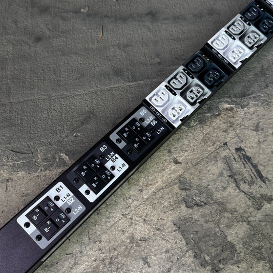 APC Power Distribution Units Input 200-240/346-415VAC  74"L Black SE26048M-0061-C