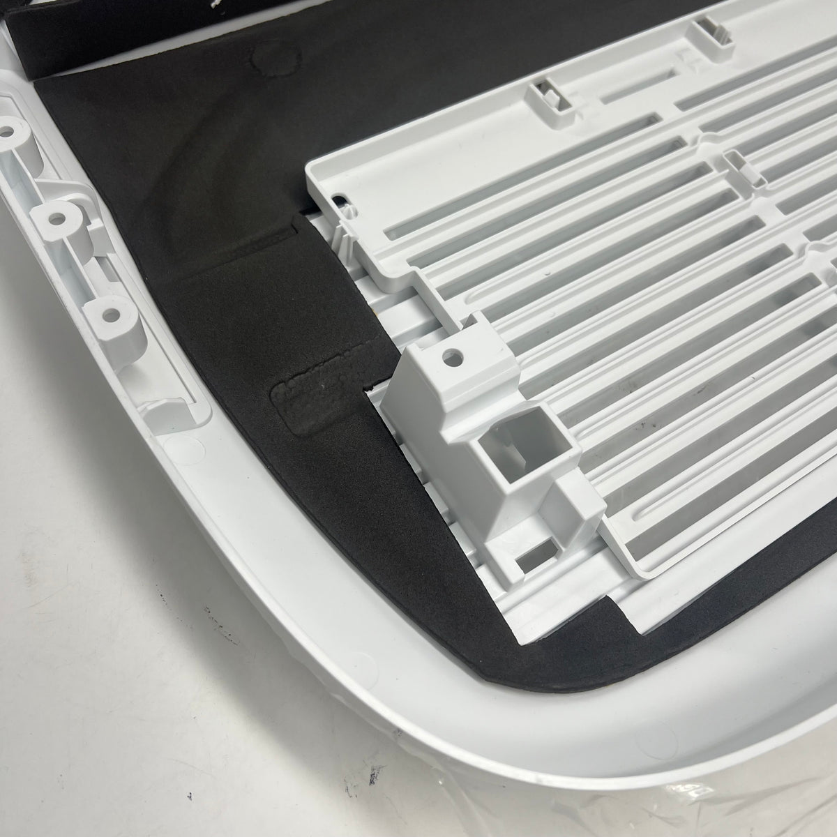 GE APPLIANCES Air Conditioner Ceiling Assembly 120 Volt White RVACS-NKITW