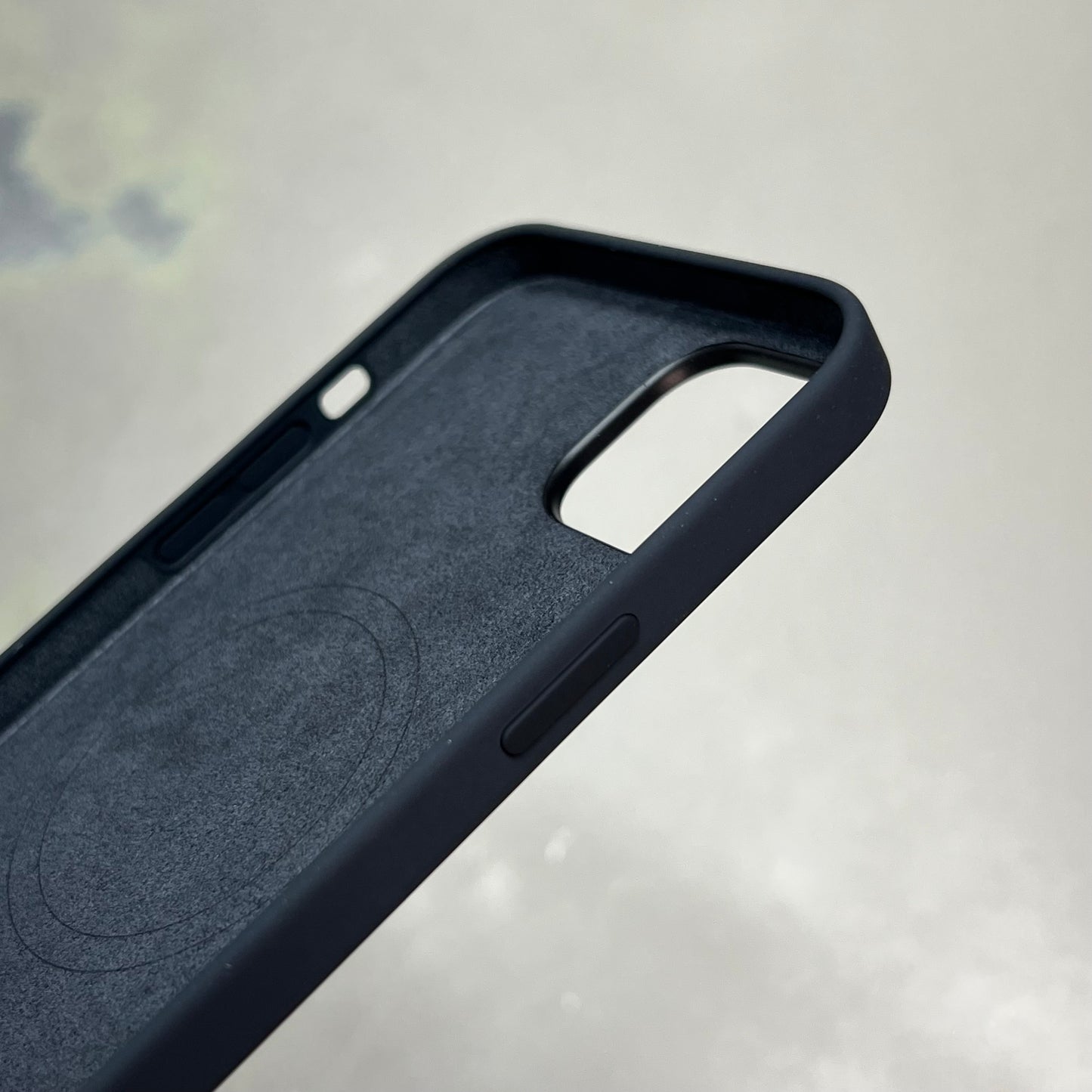 APPLE iPhone 14 Plus Silicone Case w/ MagSafe Midnight MPT33ZM/A (Return)