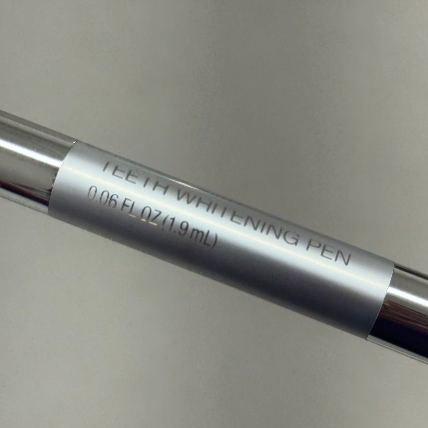 ZA@ CVS HEALTH Teeth Whitening Pen 24 per box White BB 07/25 C