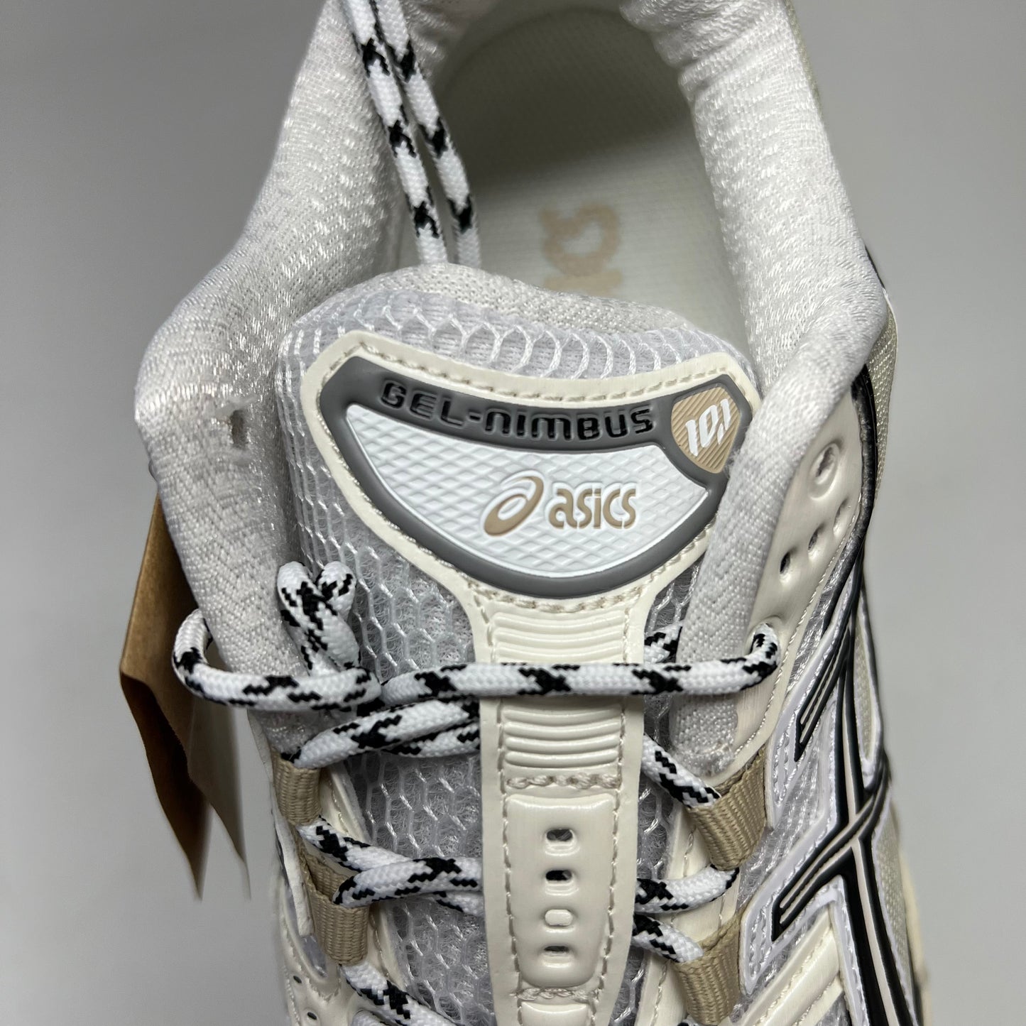 ASICS Gel Nimbus Eva Foam Sneaker M Sz 7.5 W Sz 9 White/Ivory 1203A543-108