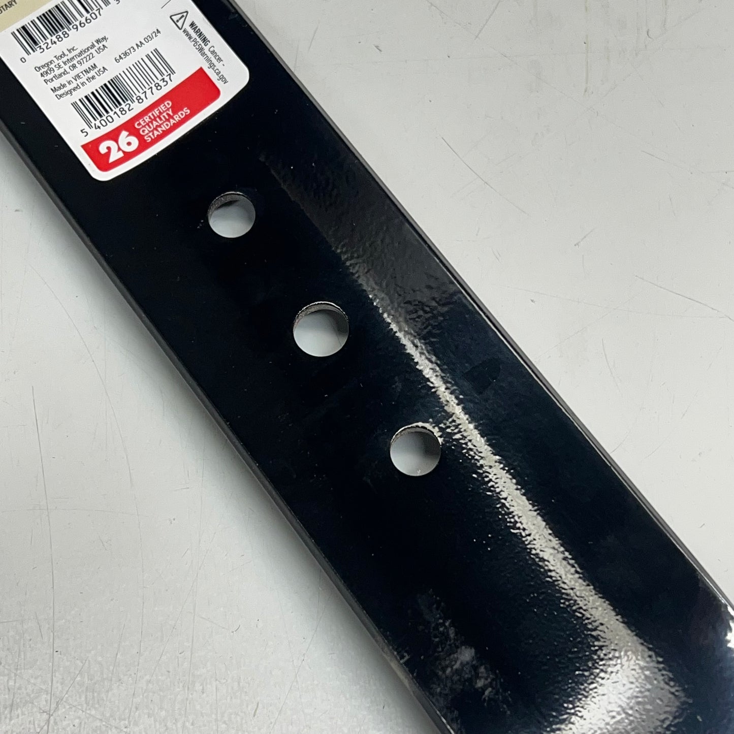 ZA@ OREGON Gator Lawn Mower Blade 21-11/16" / 7/16 Center Hole Black 96 607 VAWQ001