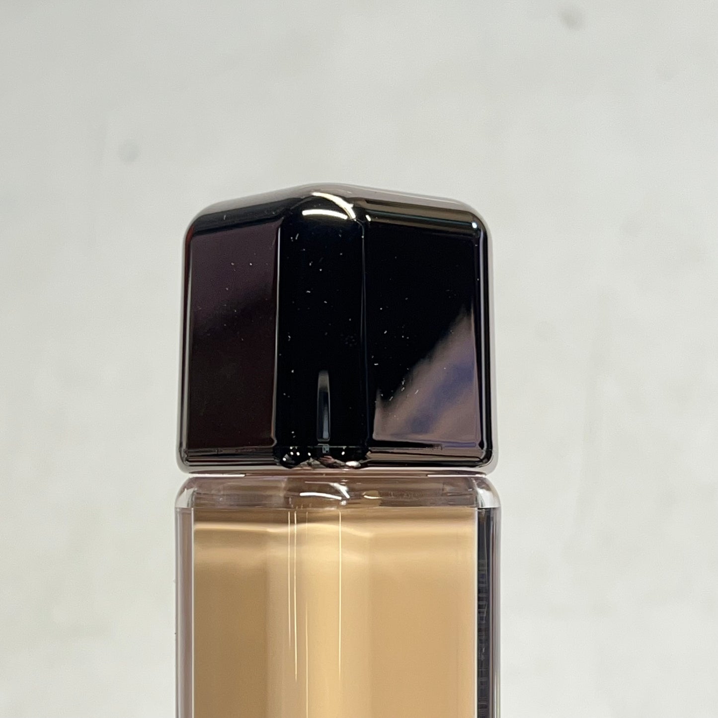 ABOUT FACE The Performer Skin-focused Foundation 1.08 Fl Oz LM1 Neutral 2618954