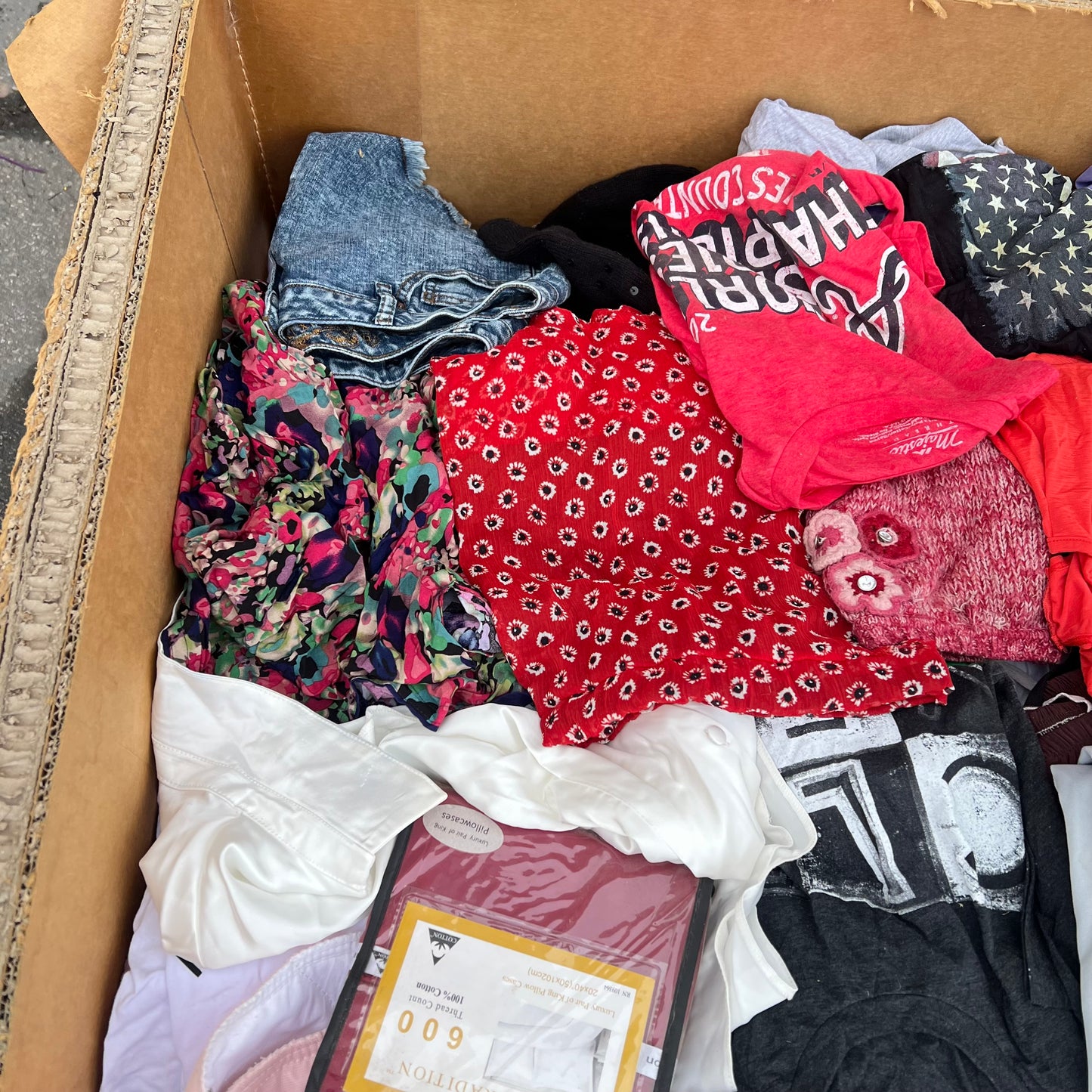 ZA@ Pallet of MIXED Assorted Clothing Men's, Women's & Childrens  (AS-IS)