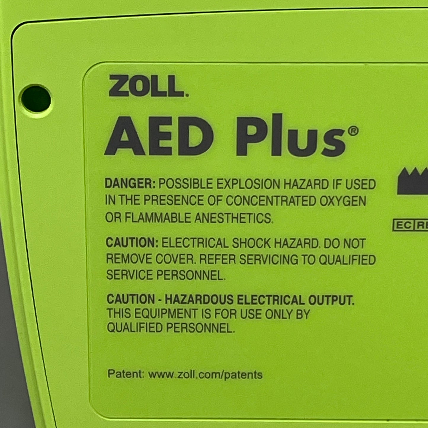 ZOLL AED Plus Kit CPR-D Padz w/ 5 Year Shelf Life Uses Consumer Batteries Green