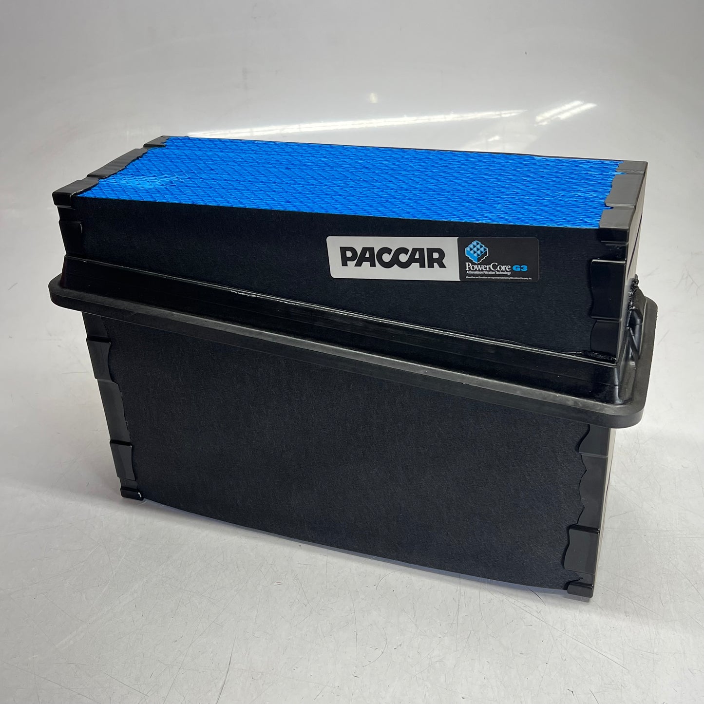 PACCAR Genuine Parts Extended Life Air Filter Engine Air Filter Black P640017