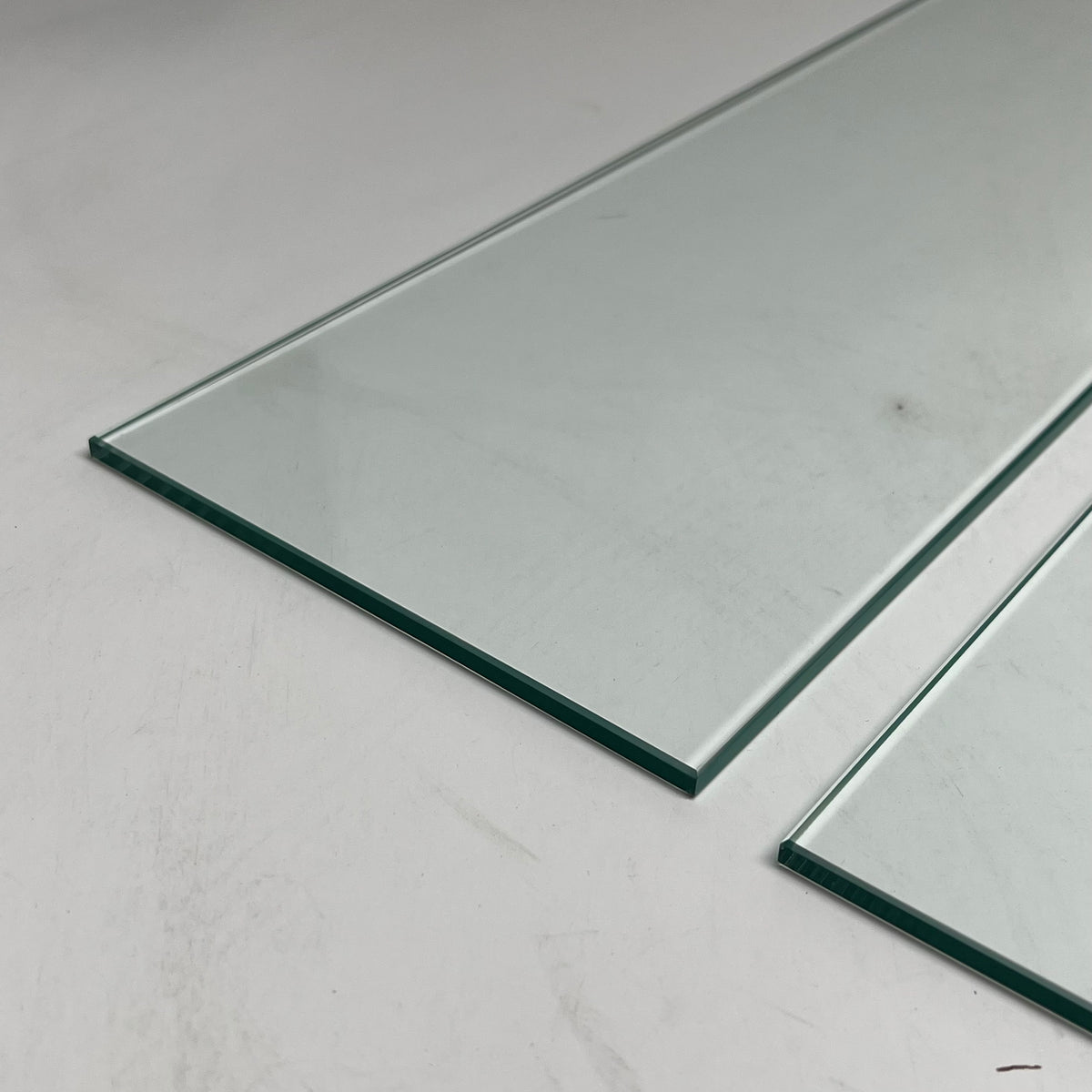PYROMANIA FIRE FEATURES  Heat Resist Tempered Glass Wind Guard  51"x9" GWS-5109