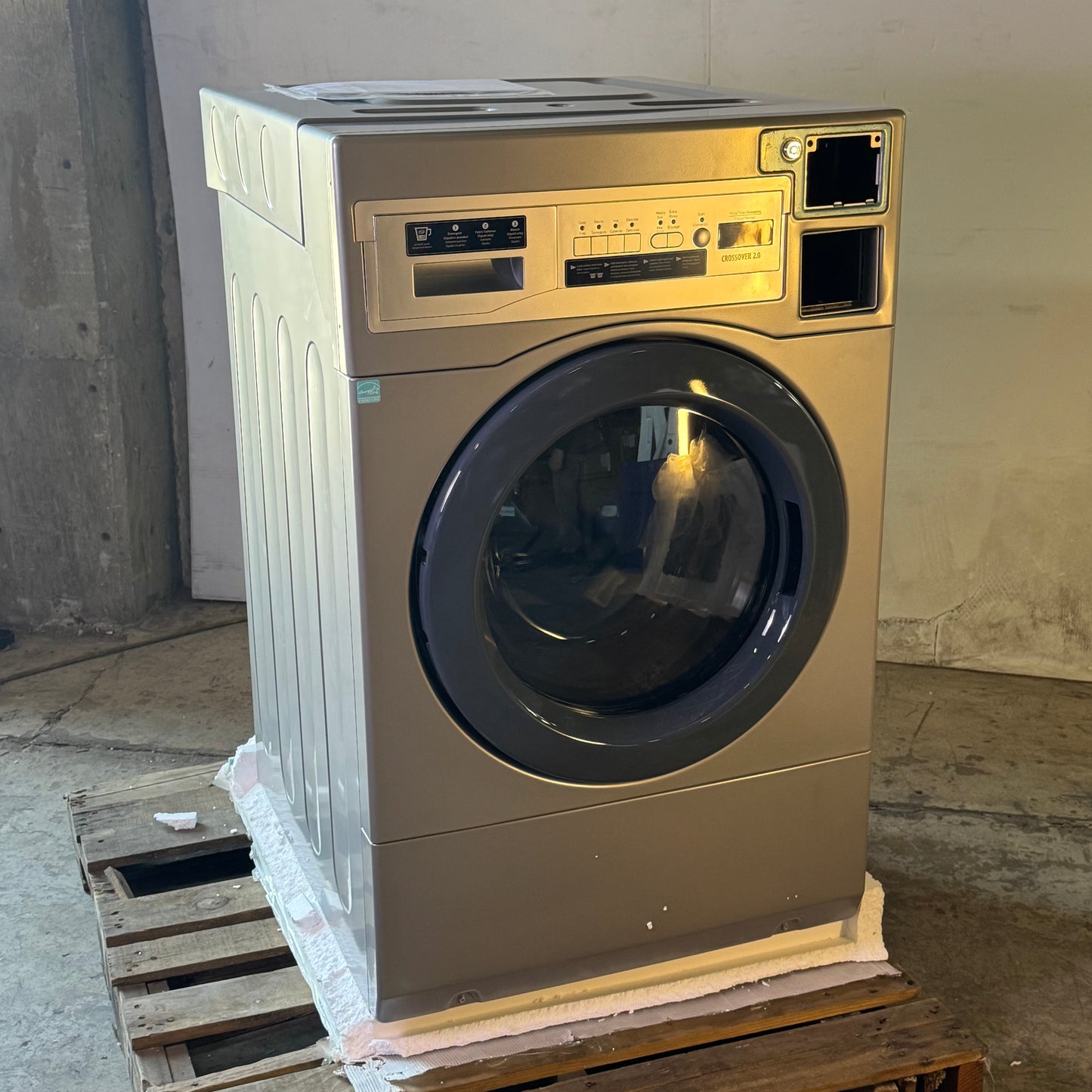 LAUNDRYLUX Commercial Laundry, Front Load Washing Machine Sz 27"W x 30"L x 45"H, WHLFP817MC2CW2