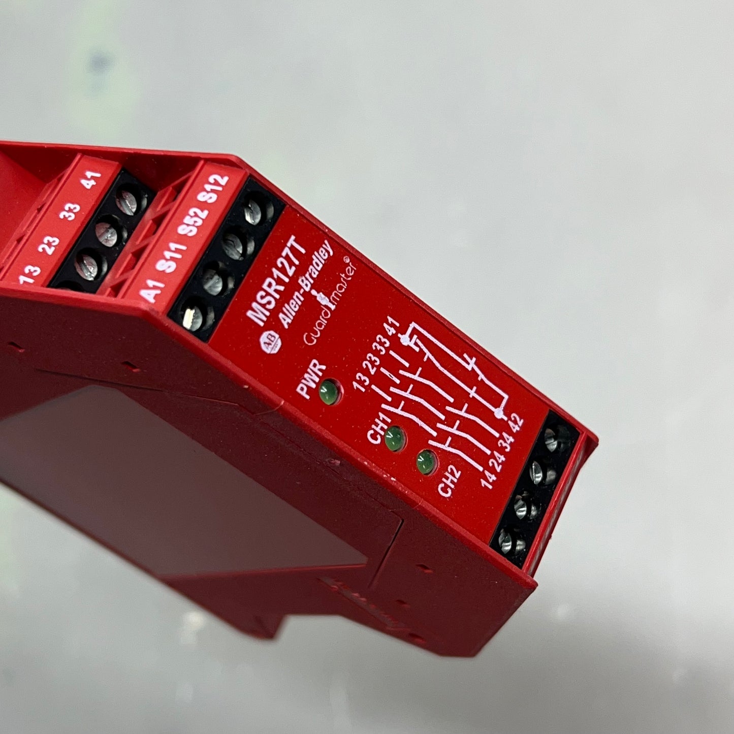 ALLEN BRADLEY Safety Relay Automatic/Manual 24VAC/DC 50/60 Hz 440R-N23126