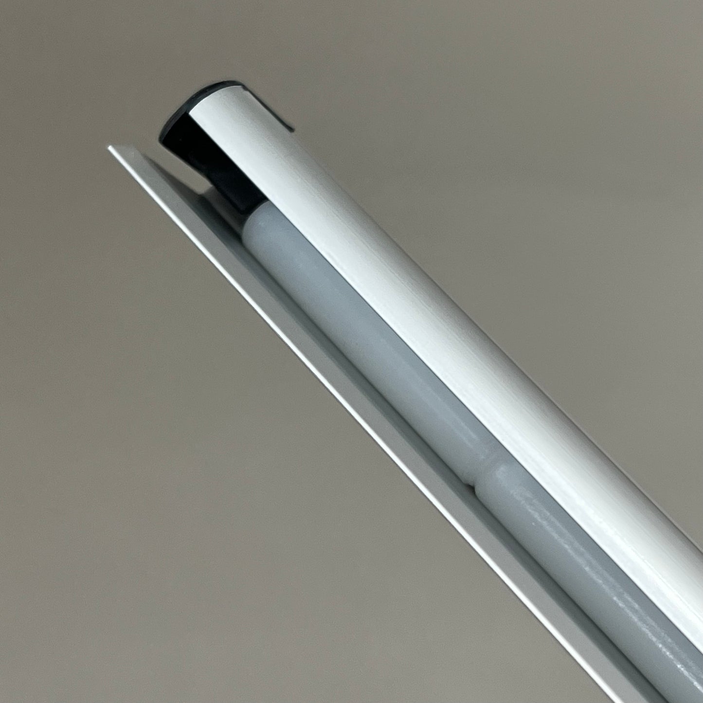 ADVANTUS Grip-A-Strip Display Rail 36x1.5 Aluminum Finish 091141020057