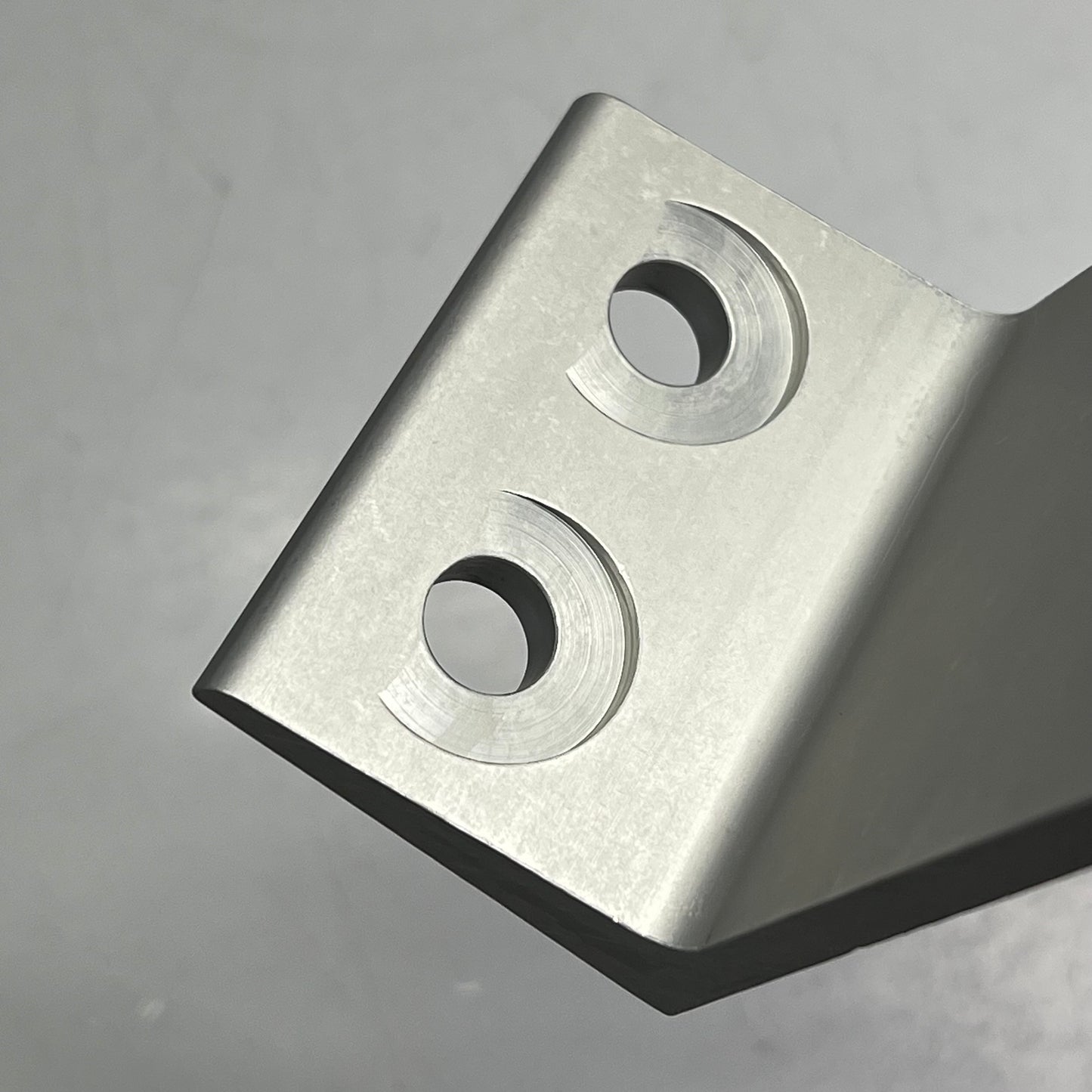 80/20 BUILD YOUR IDEA Economy Floor Mount Base Plate 40 S 80mm Silver 40-2417