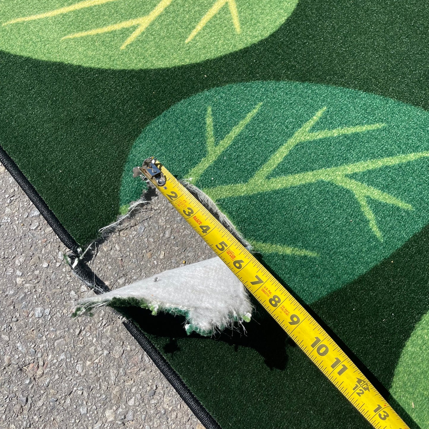 ZA@ LAKESHORE Natural Accents Leaves Carpet Roll Green (AS-IS)
